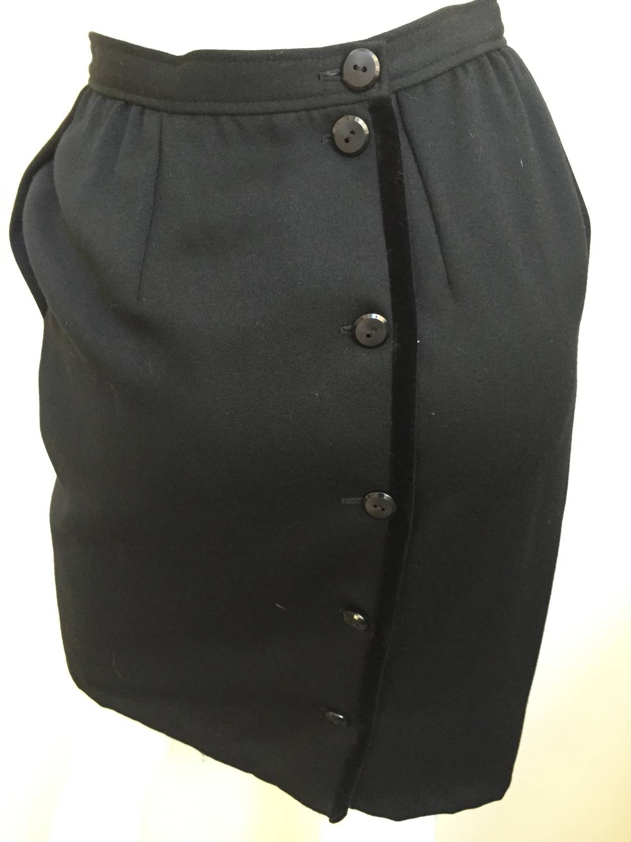 Valentino 1980s Black Wool Wrap Skirt With Pockets Size 4. For Sale 1