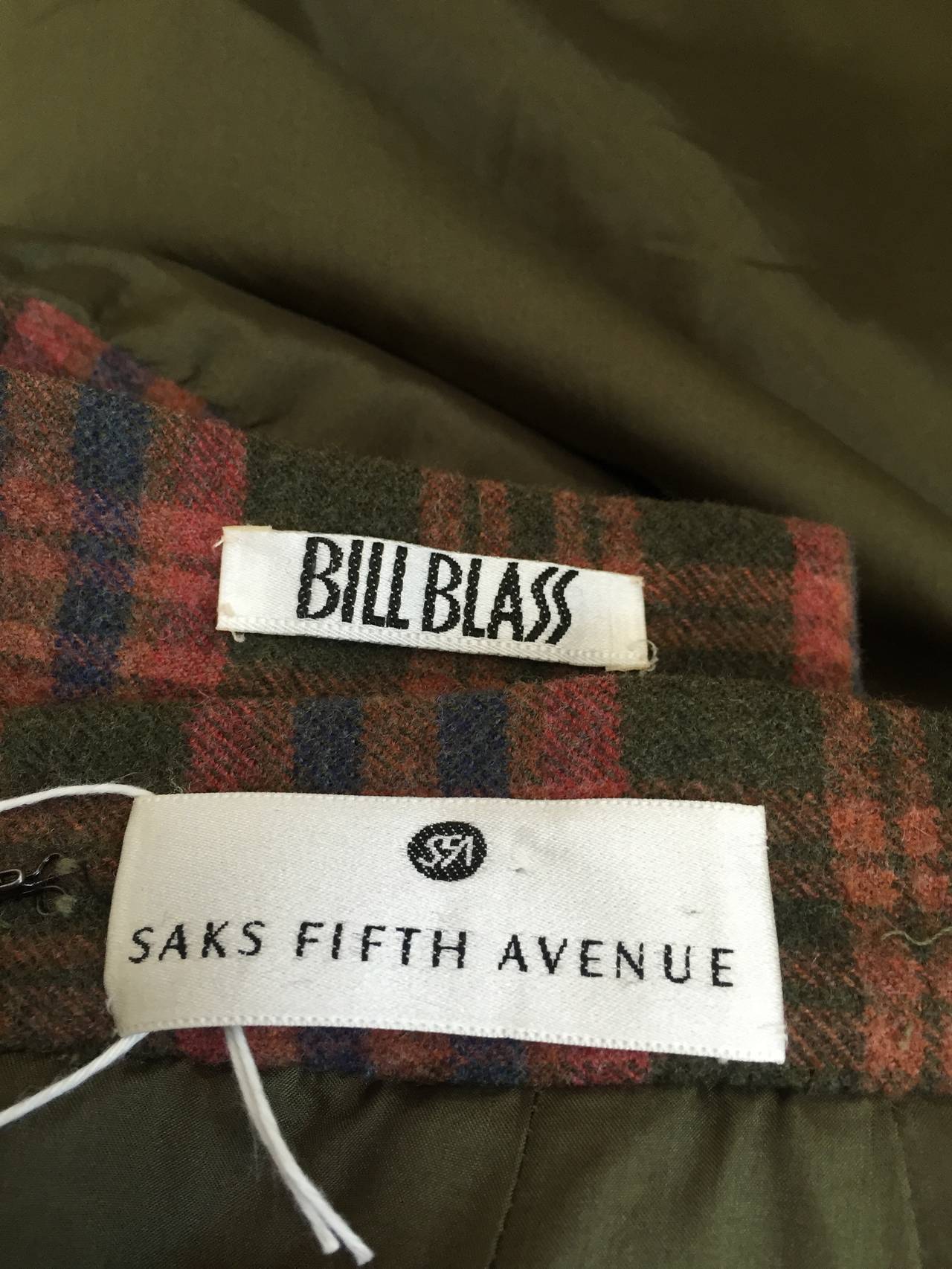 Bill Blass 1980s Plaid Wool Skirt Size 12. For Sale 3