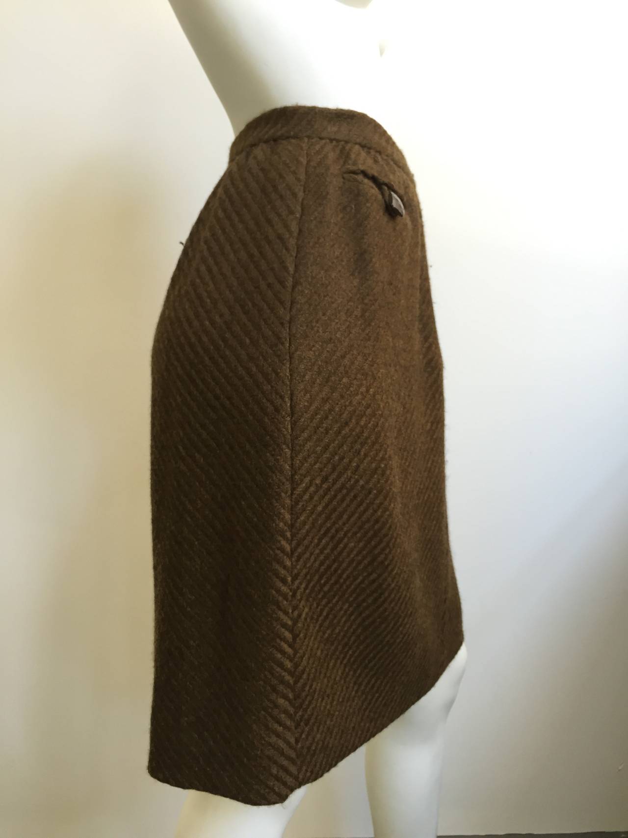 Carolina Herrera 90s Brown Wool Skirt Size 6. For Sale 1