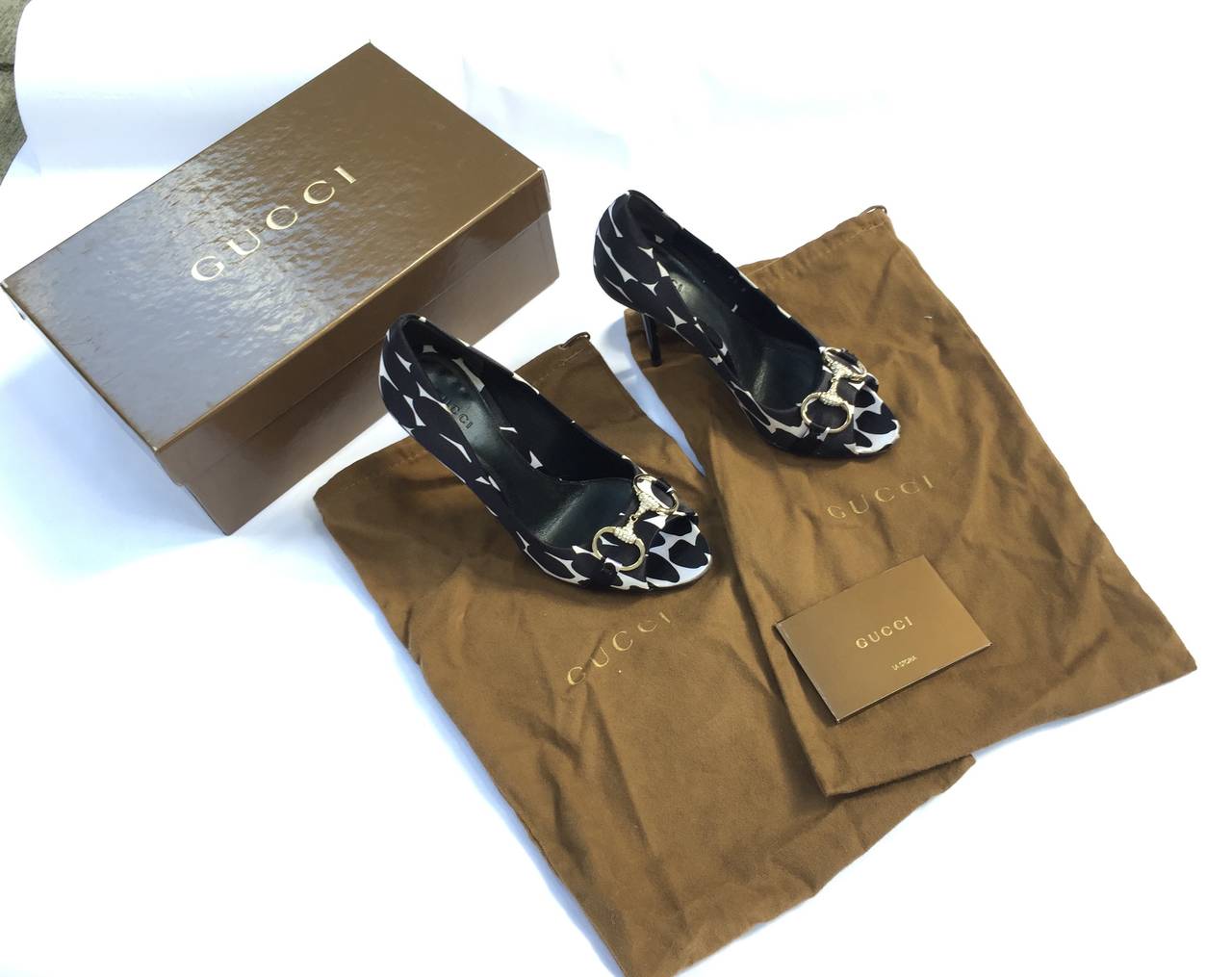 Black Gucci silk peep toe high heels size 6.5 B. For Sale