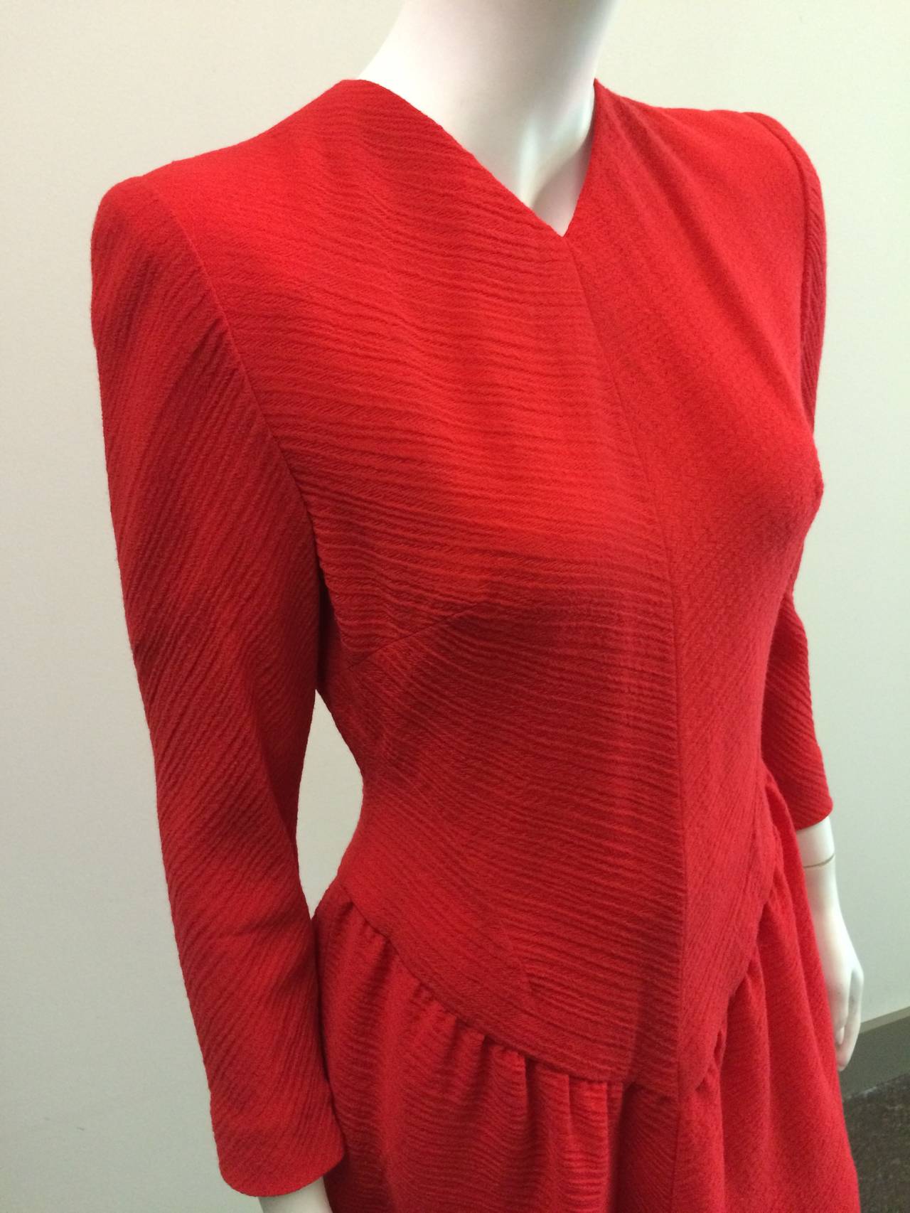 Pauline Trigere for Bergdorf Goodman 1980s Red Wool Dress Size 6. In Good Condition For Sale In Atlanta, GA