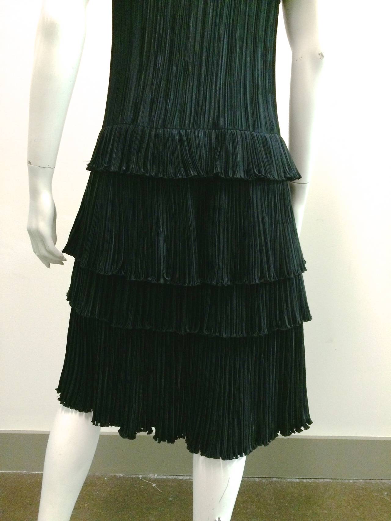 Mary McFadden 1980s Pleated Black Evening Cocktail Dress Size 4. For Sale 1