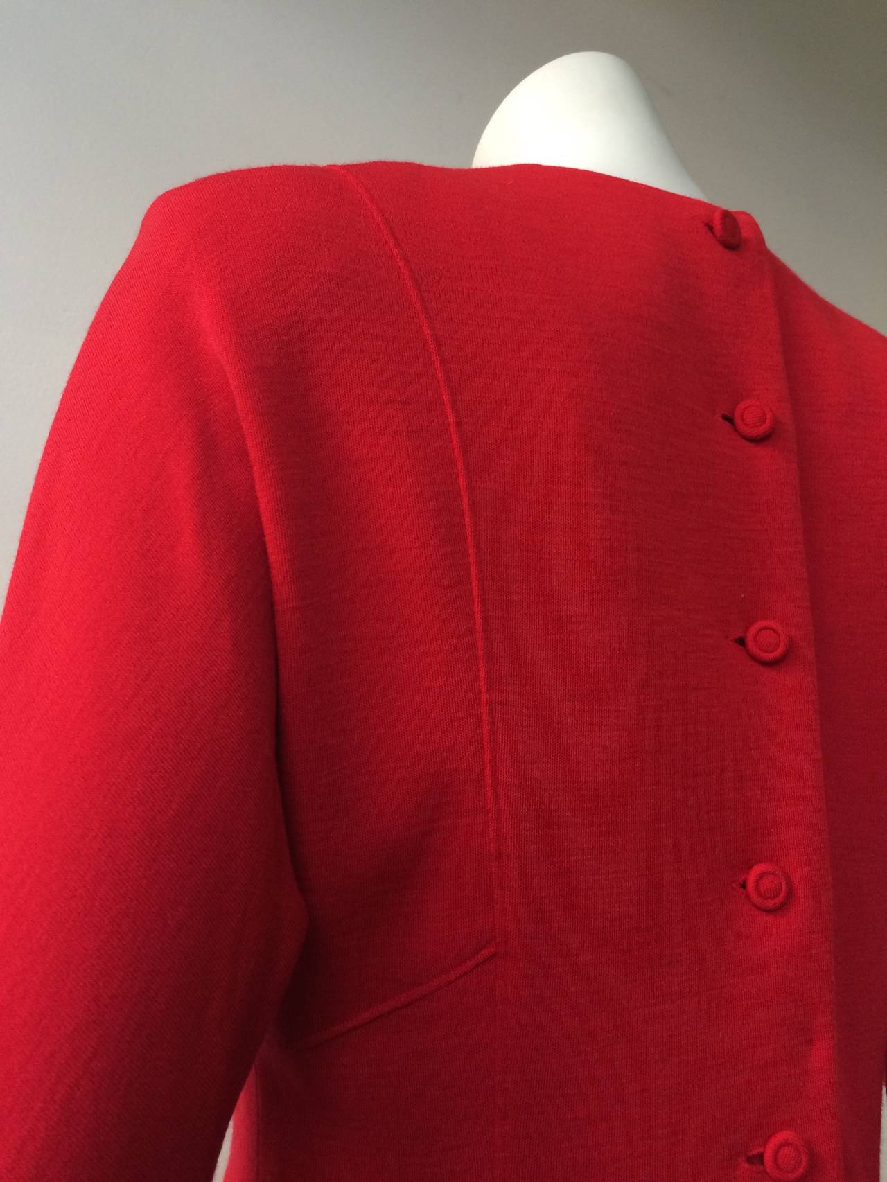  Hanae Mori for Neiman Marcus 1980s Red Wool Jersey Dress Size 6. For Sale 2