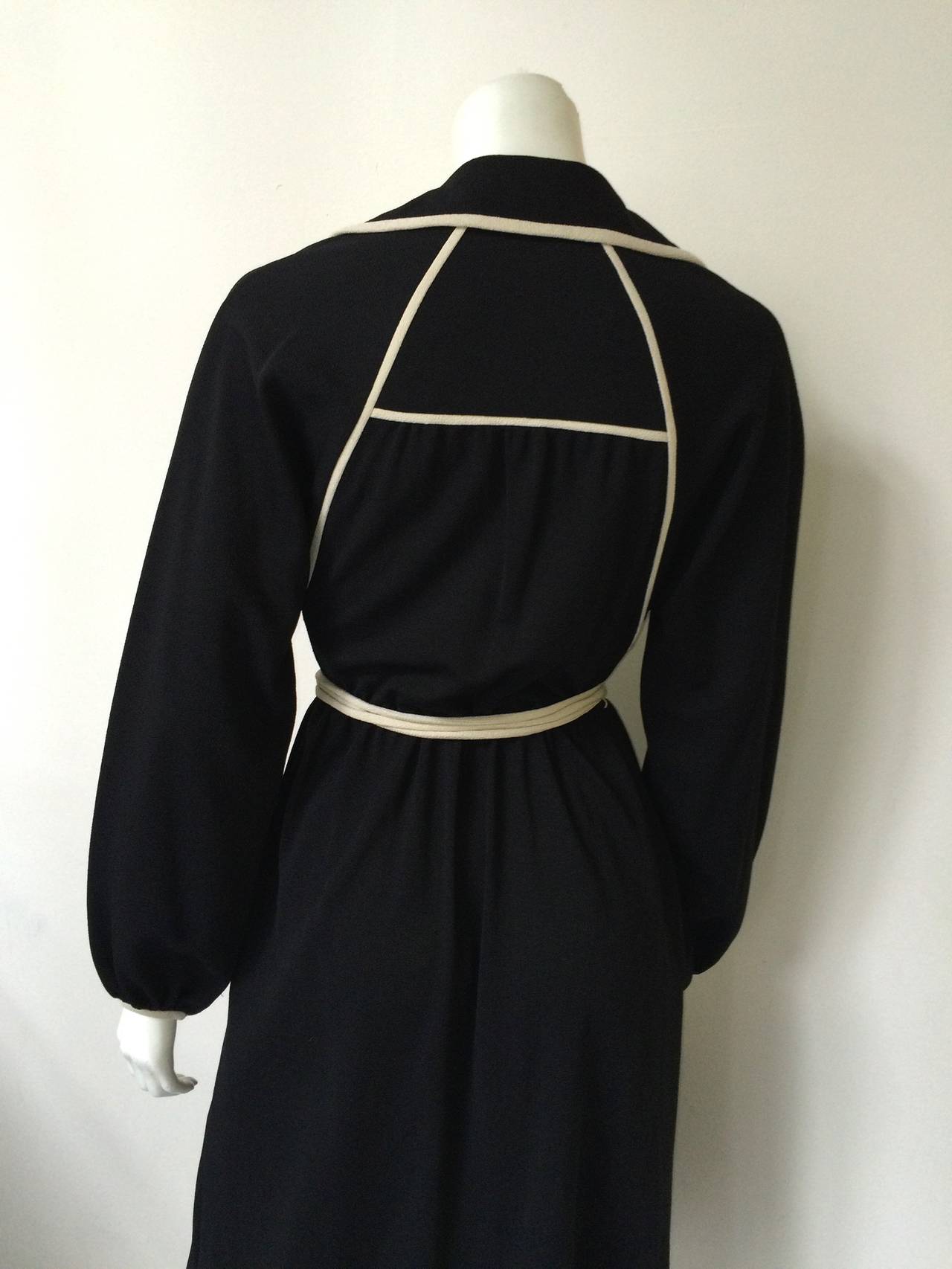 Donald Brooks 1970s Black Dress with Pockets Size 4. For Sale 2