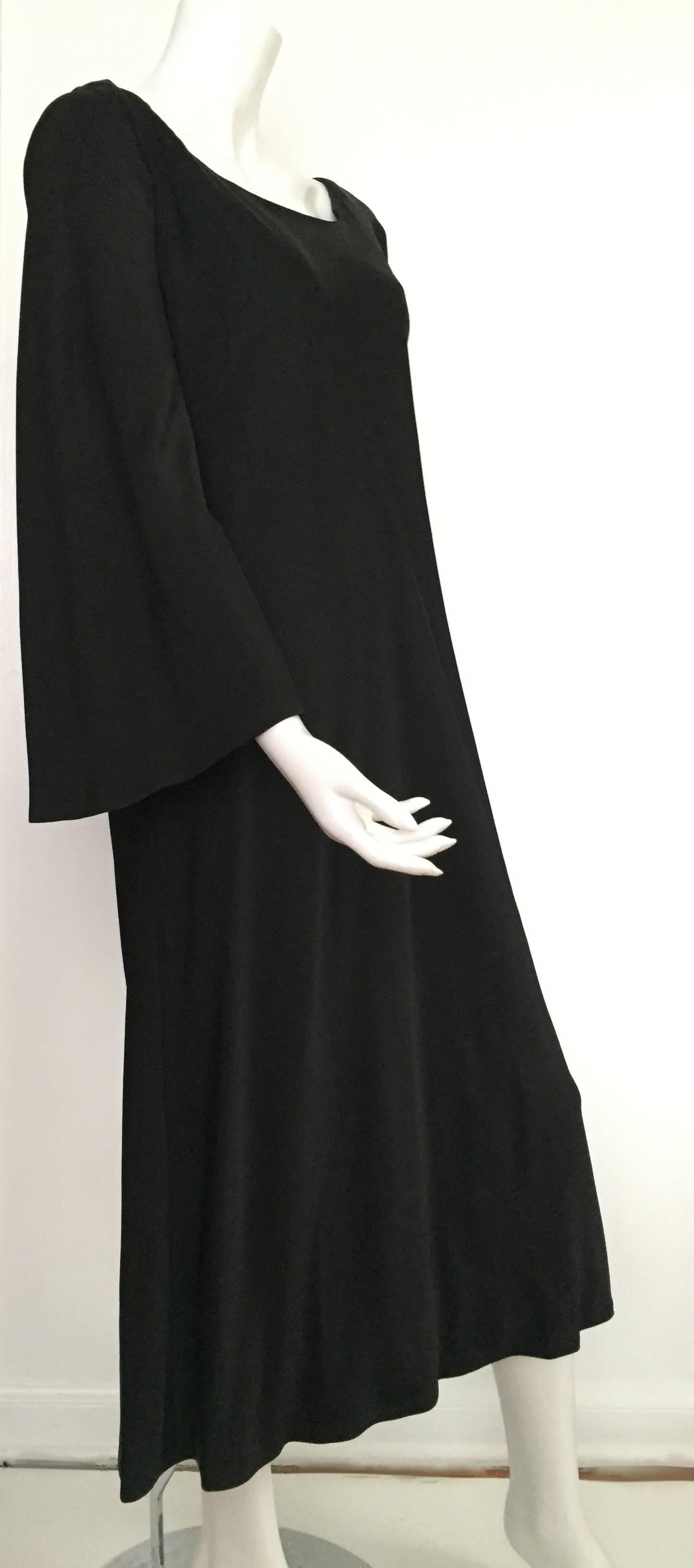 Pauline Trigere 80s black evening dress size 12 / 14. For Sale 1