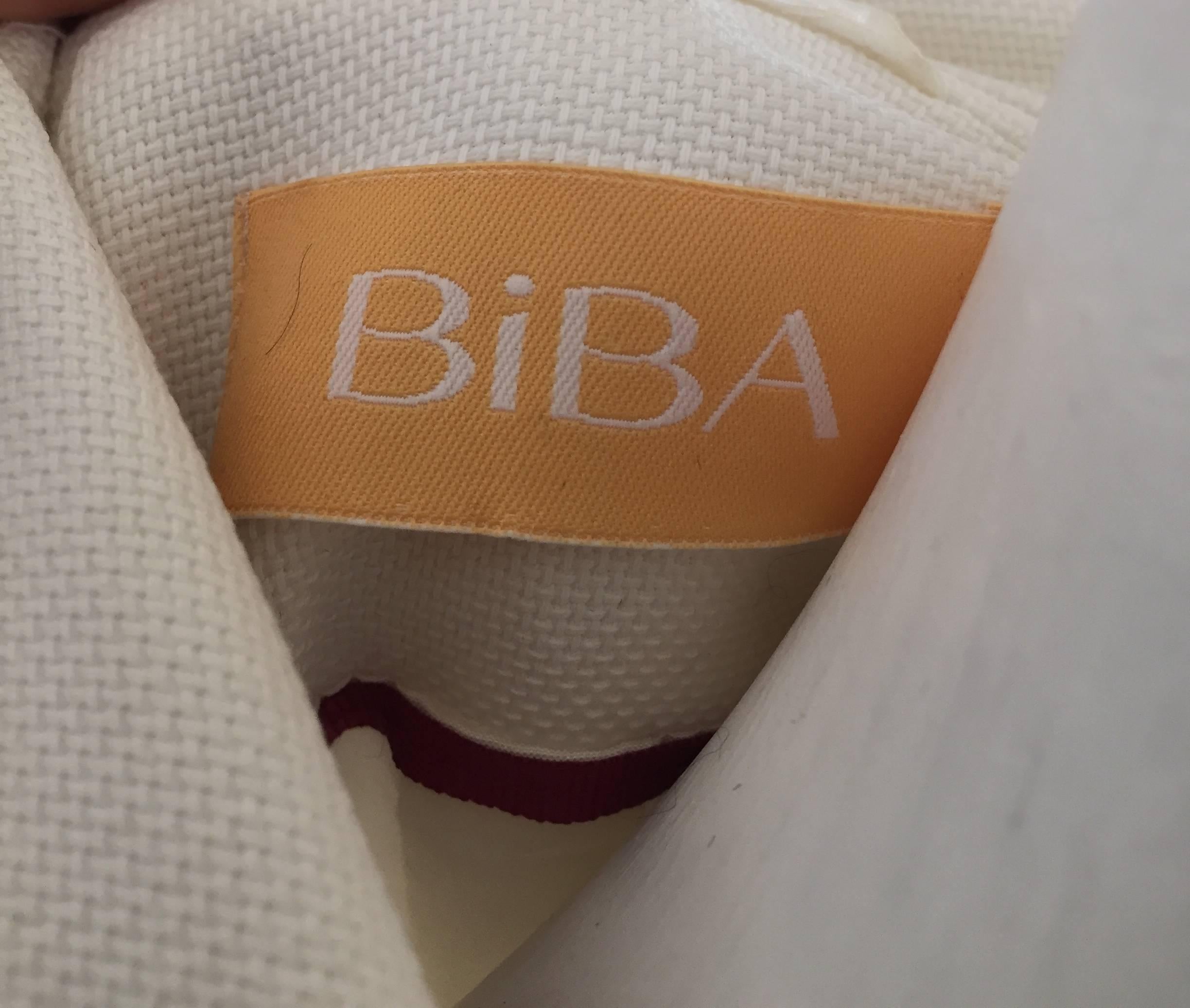Biba White Cotton Jacket size 6.  For Sale 4