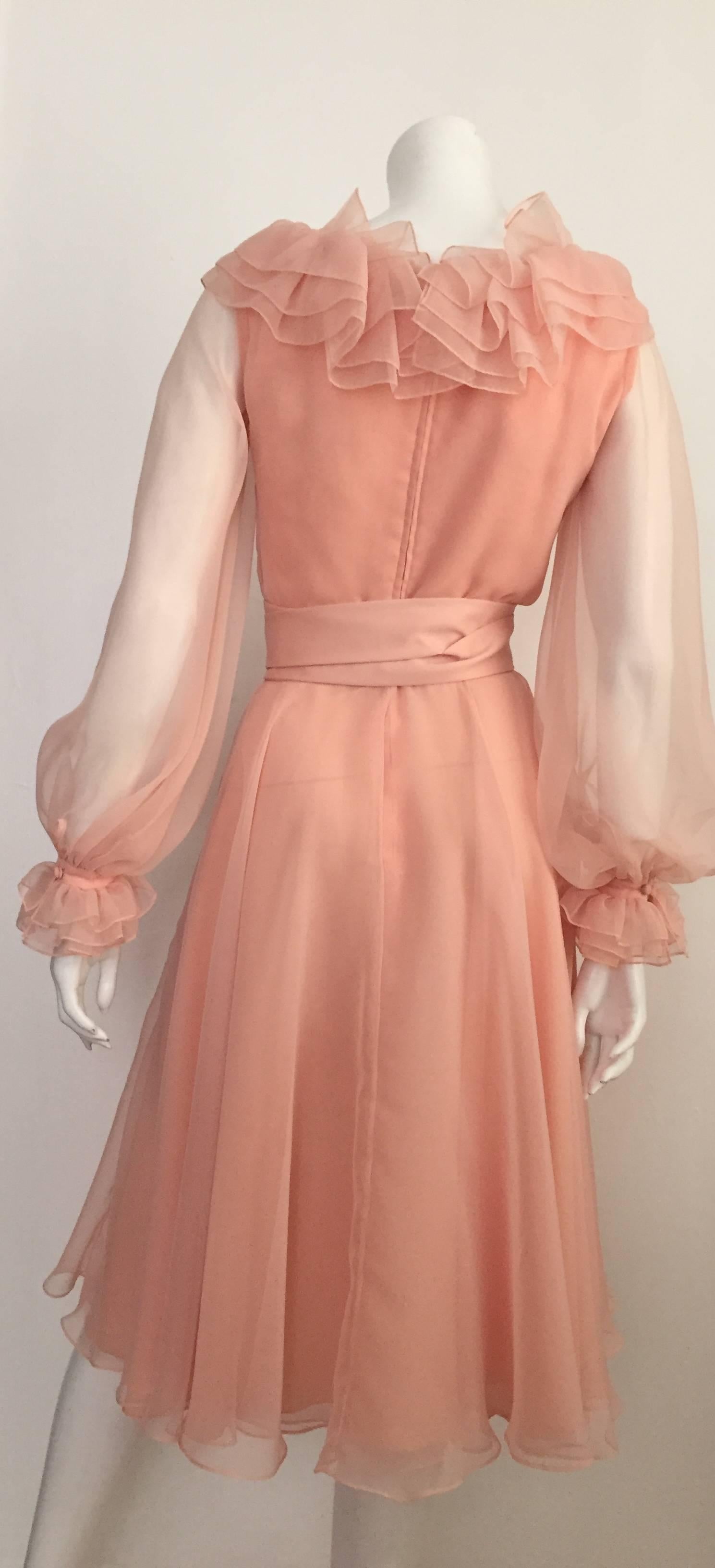 Women's Estevez 70s Peach Chiffon Layered Cocktail Dress Size 4. 