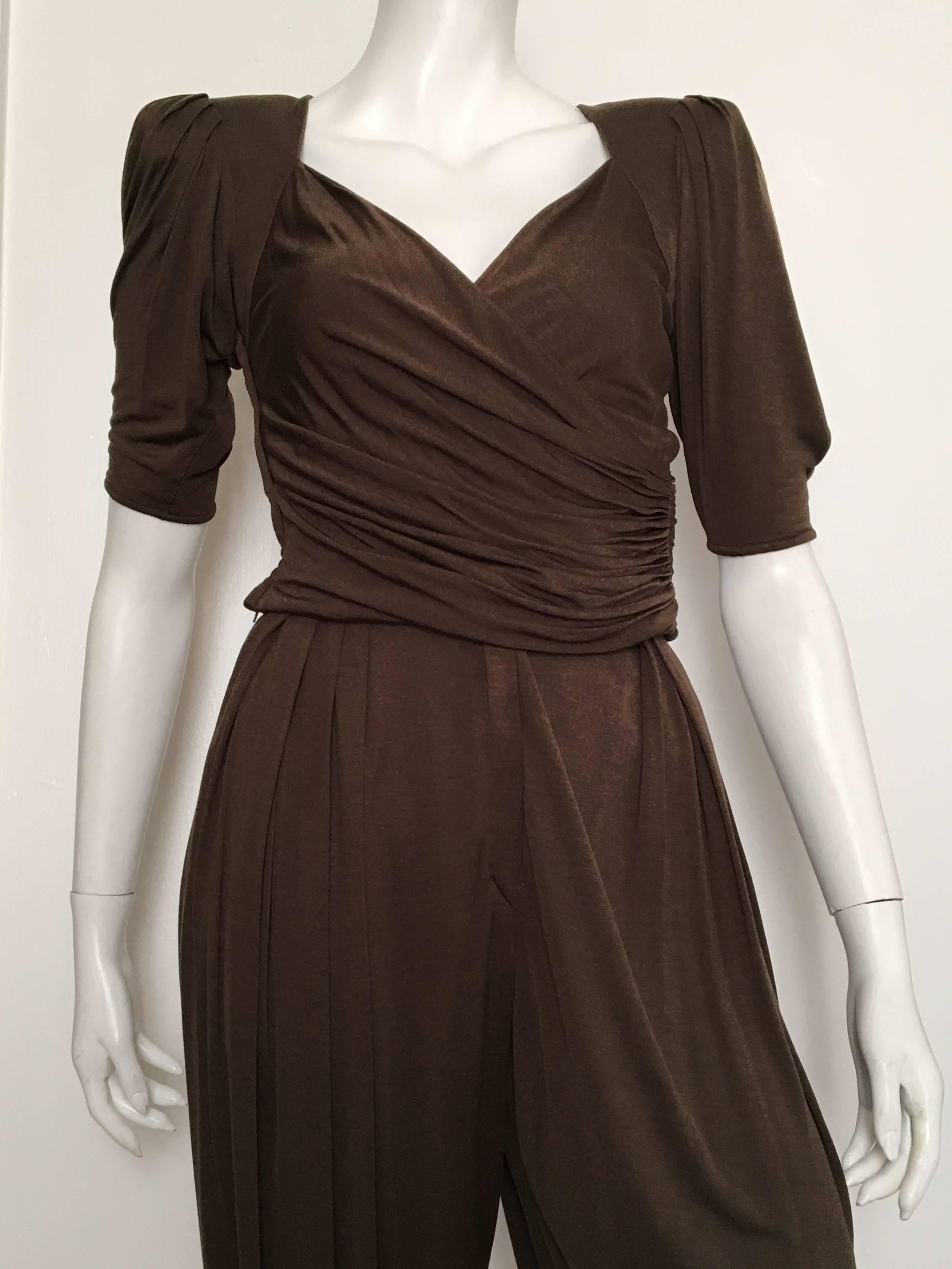 Emanuel Ungaro Parallele Paris 1980s brown silk jersey criss cross top & baggy harem pants size 4. Top has shoulder pads and a zipper on the side and pleated pants have pockets. Easy & comfortable yet chic & stylish. Ruching on the side gives the