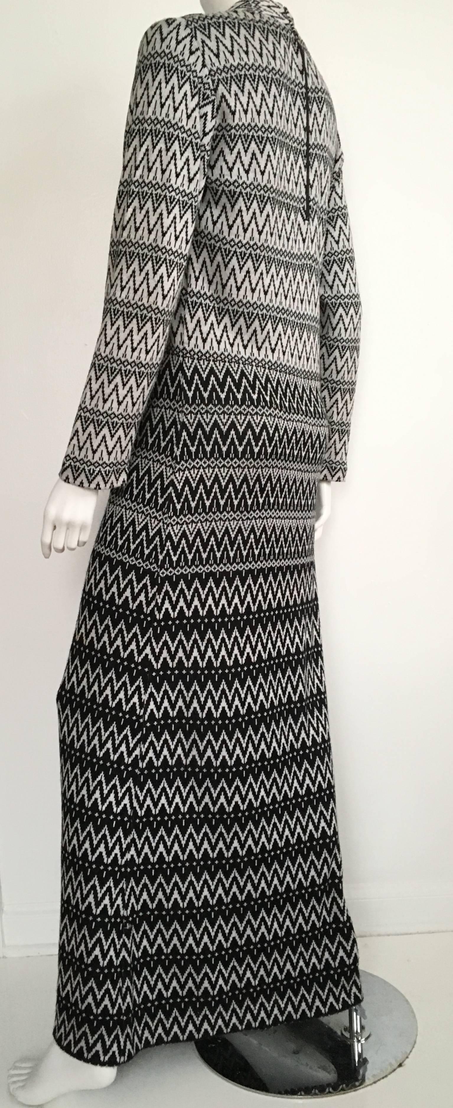 Women's or Men's Susan Small 1970s Knit Maxi Long Dress Size 6/8. For Sale