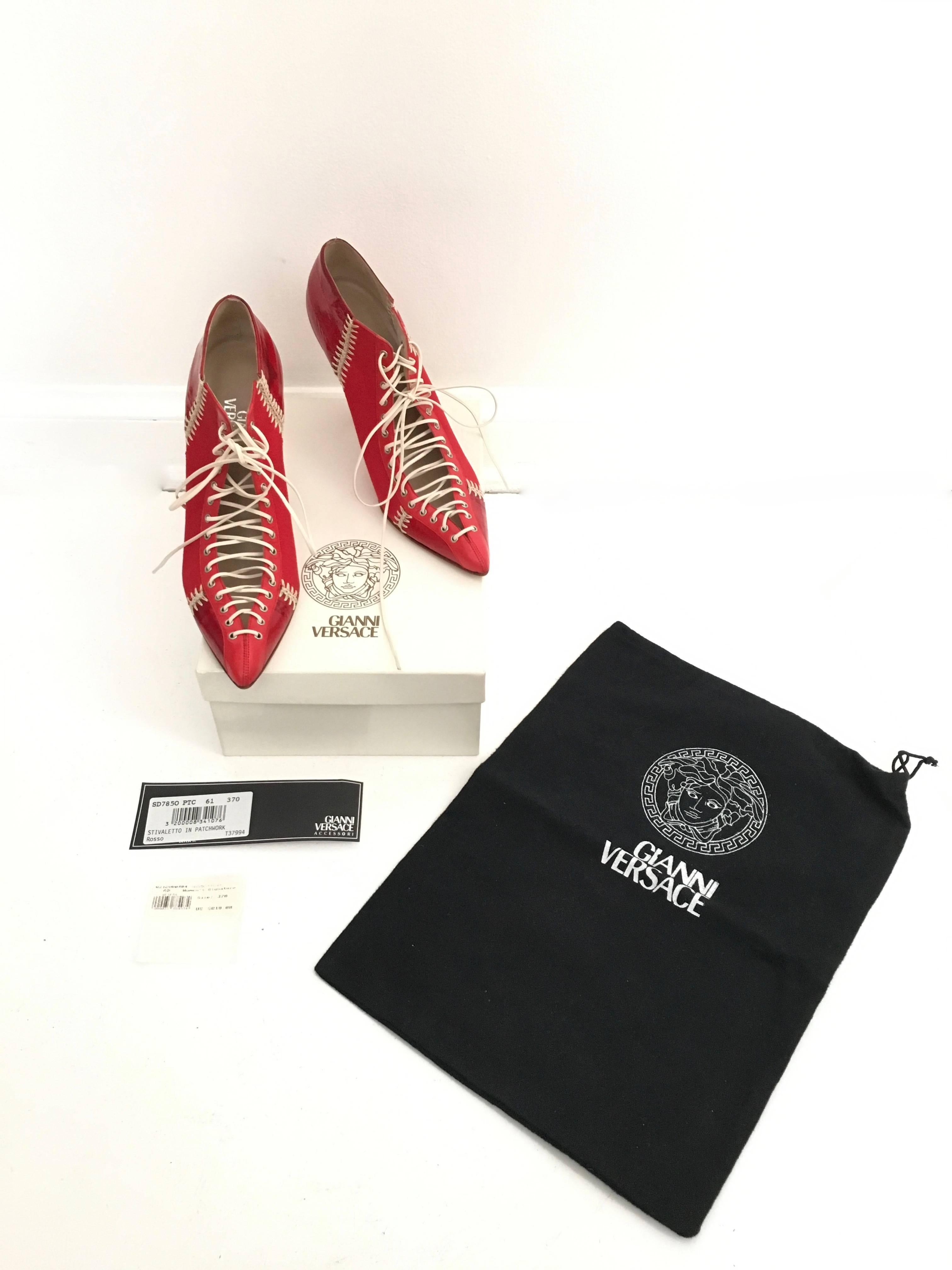 Gianni Versace 2002 Red Patchwork Eel Lace Up Stiletto Size 37. For Sale 4