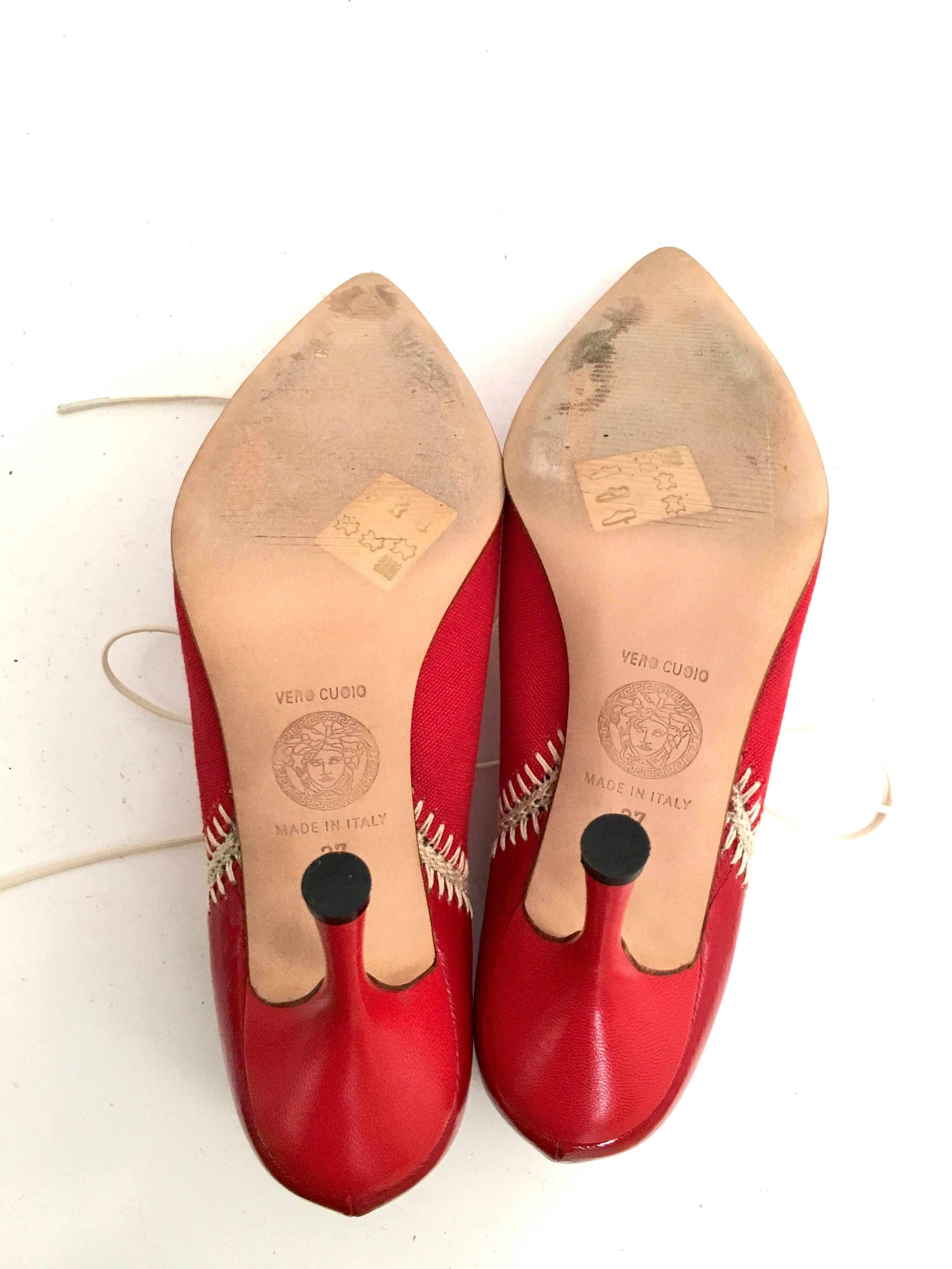 Gianni Versace 2002 Red Patchwork Eel Lace Up Stiletto Size 37. For Sale 5