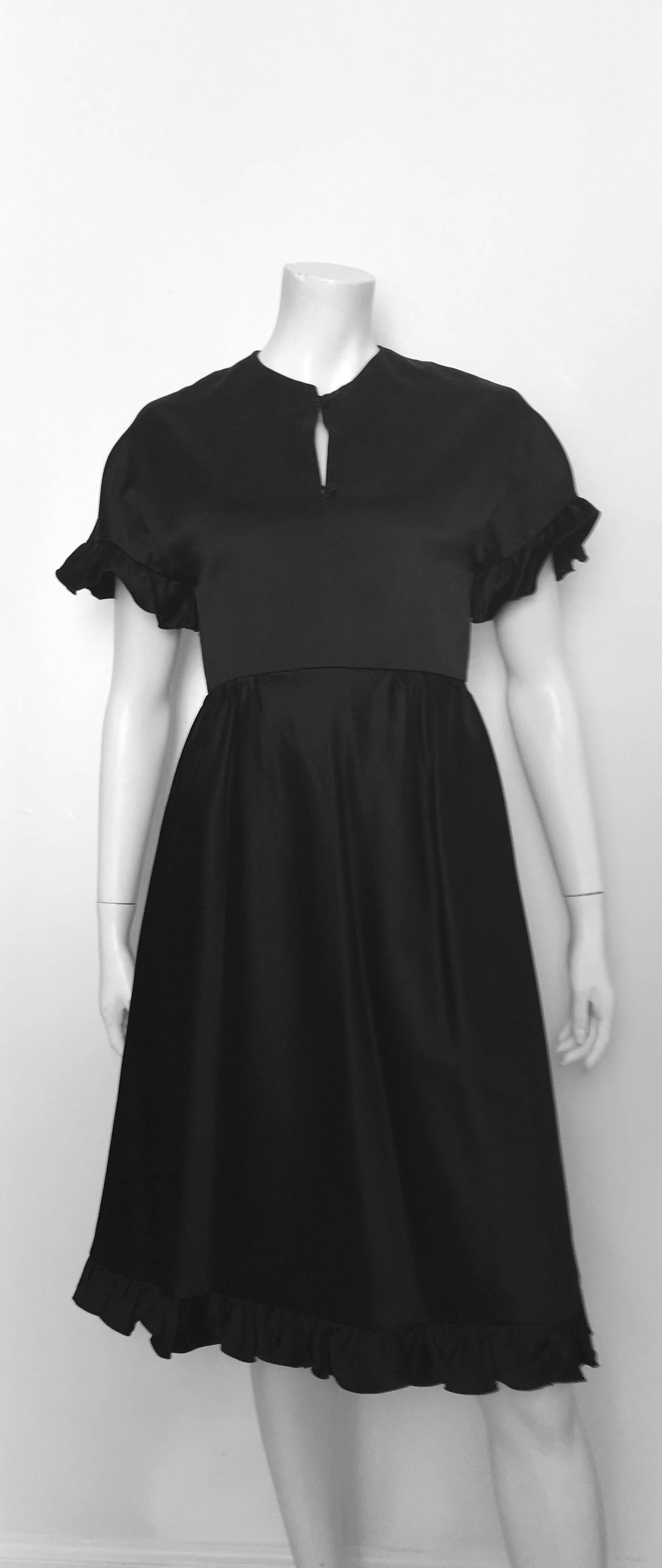 Valentino 60s Black Silk Cocktail Dress With Pockets Size 4. 3