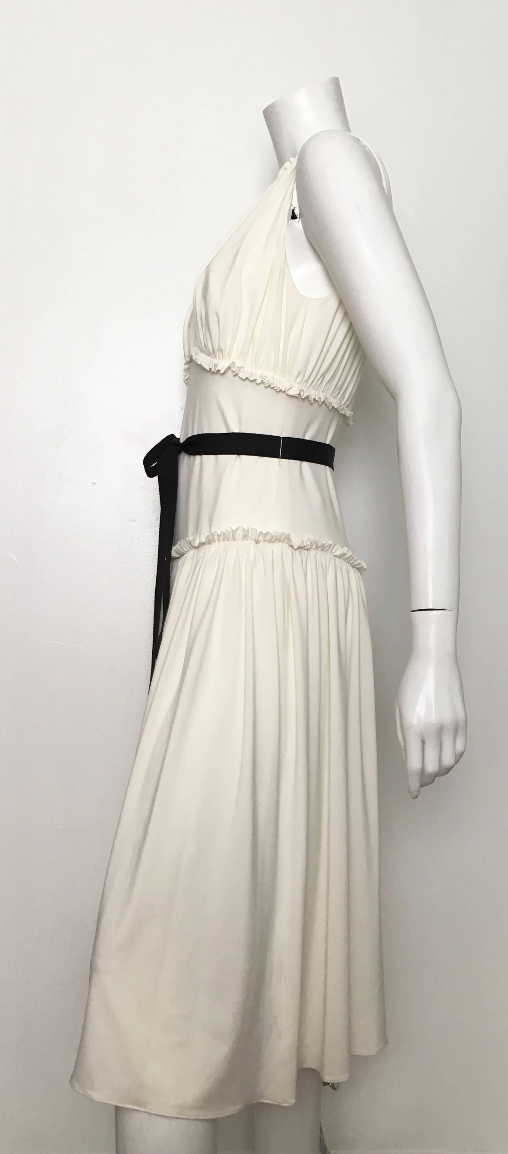 Vera Wang 1990s White Jersey Sleeveless Dress Size 8. For Sale 1