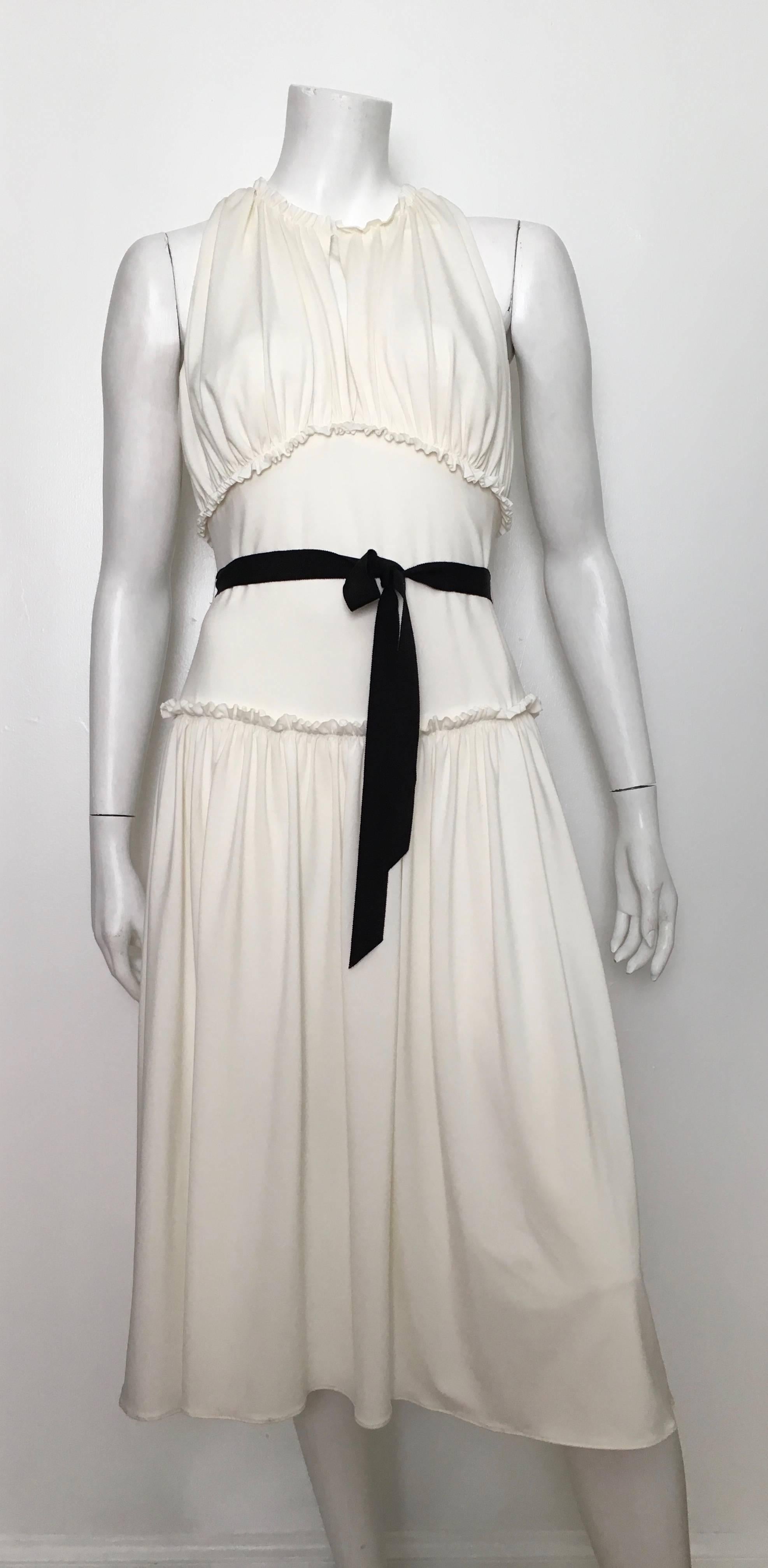 Vera Wang 1990s White Jersey Sleeveless Dress Size 8. For Sale 4