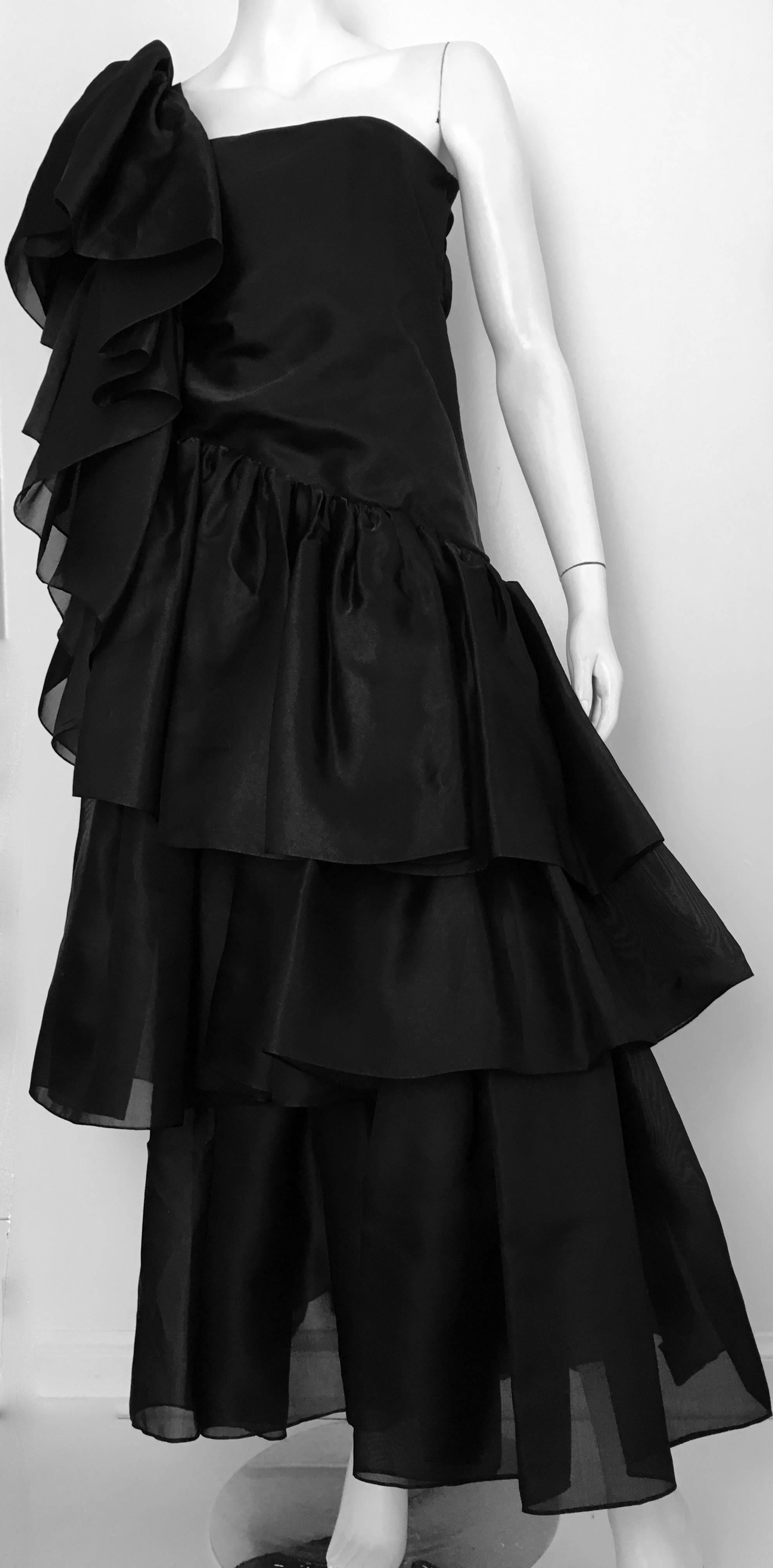 Mollie Parnis 50s Black Satin Layered One Shoulder Gown Size 8. For Sale 1