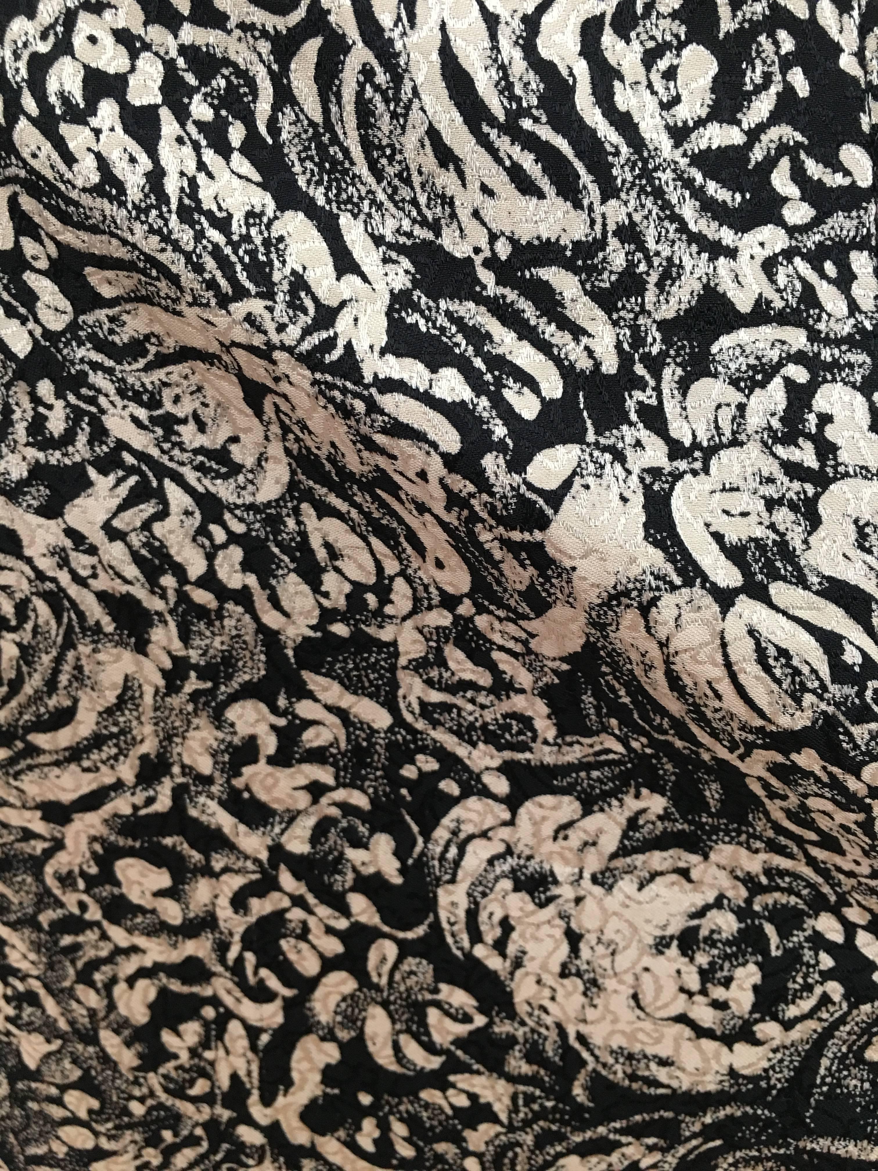 Bill Blass Silk Rose Pattern Button Up Dress Size 6. For Sale 1