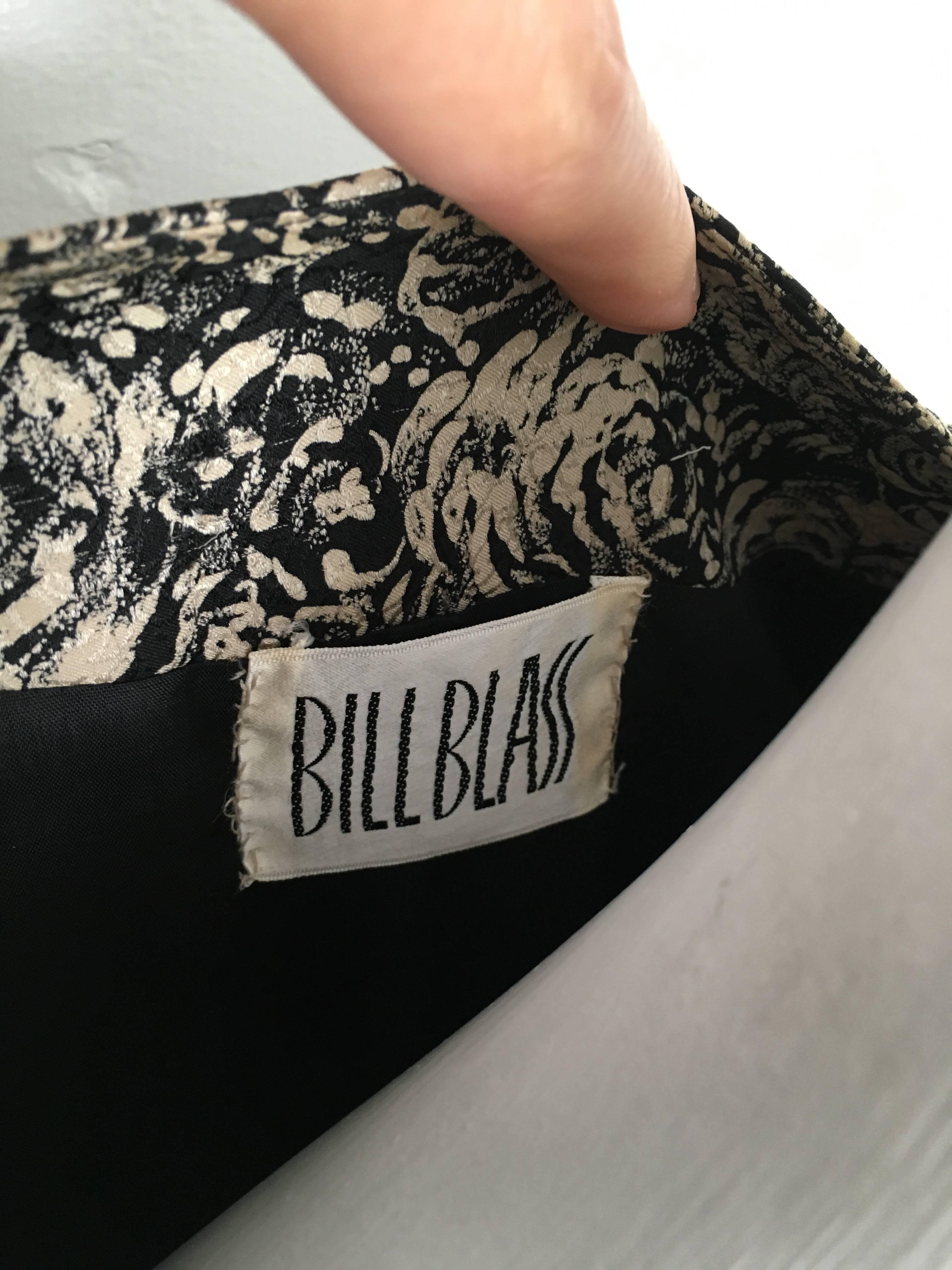 Bill Blass Silk Rose Pattern Button Up Dress Size 6. For Sale 2