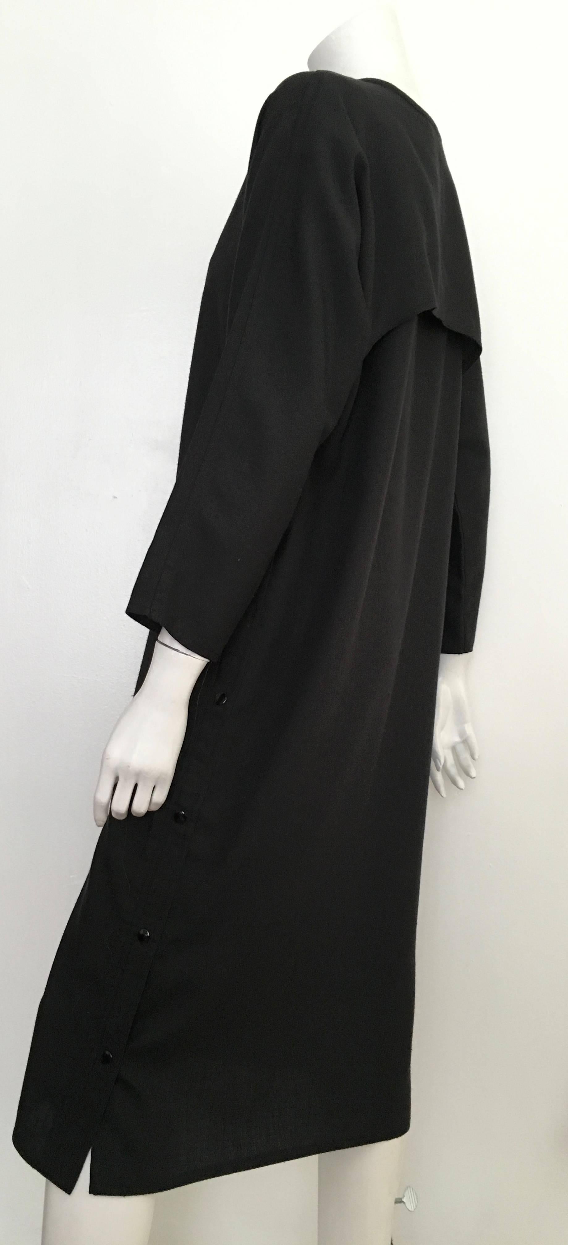 Geoffrey Beene Black Linen Dress With Pockets Size 12. For Sale 2