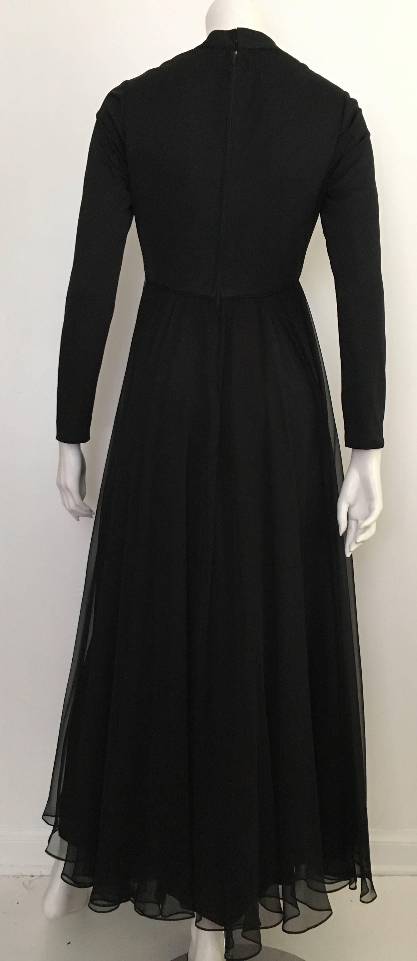 Jerry Silverman Black Empire Waist Evening Gown Size 4.  In Excellent Condition For Sale In Atlanta, GA