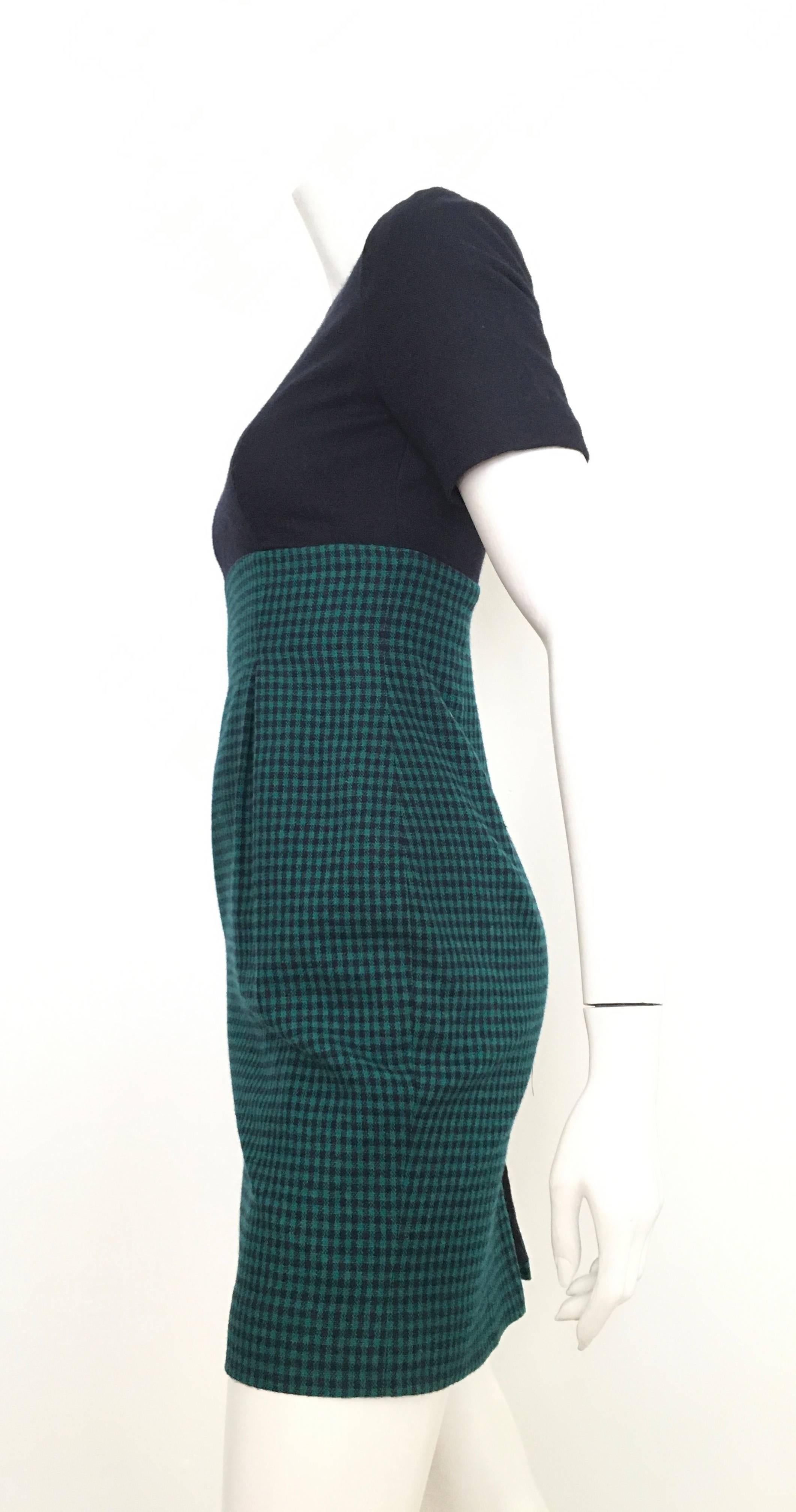 Women's or Men's Bill Blass Short Sleeve Sheath Dress Size 4. For Sale