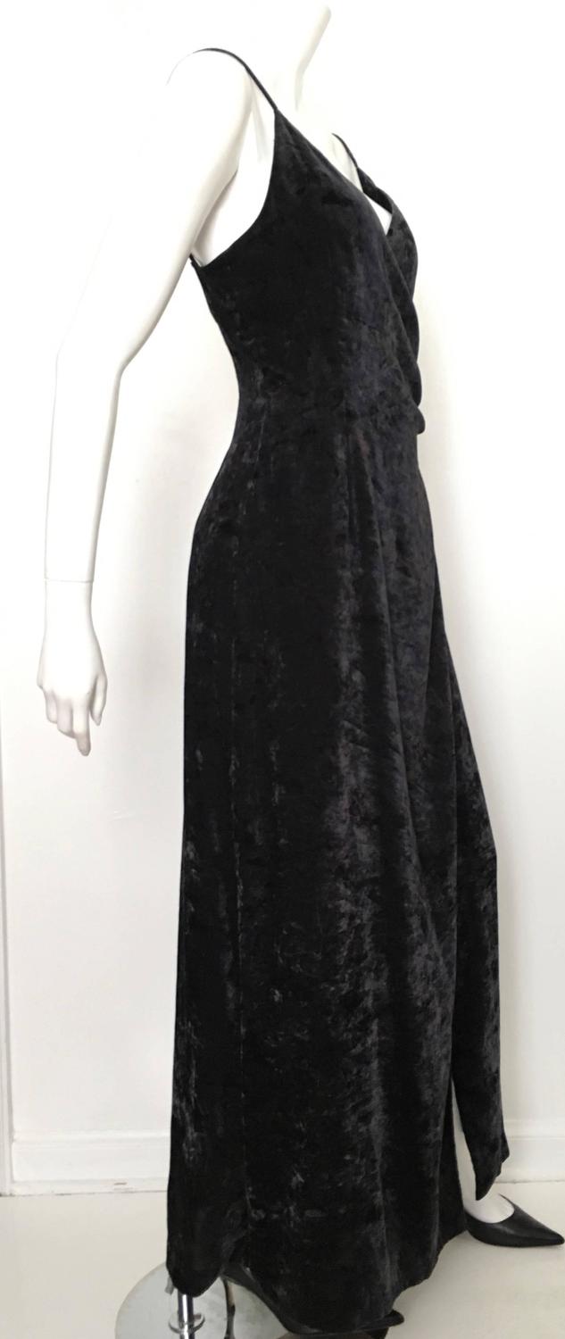 Giorgio Armani Black Velvet Evening Dress Size 4. For Sale at 1stdibs