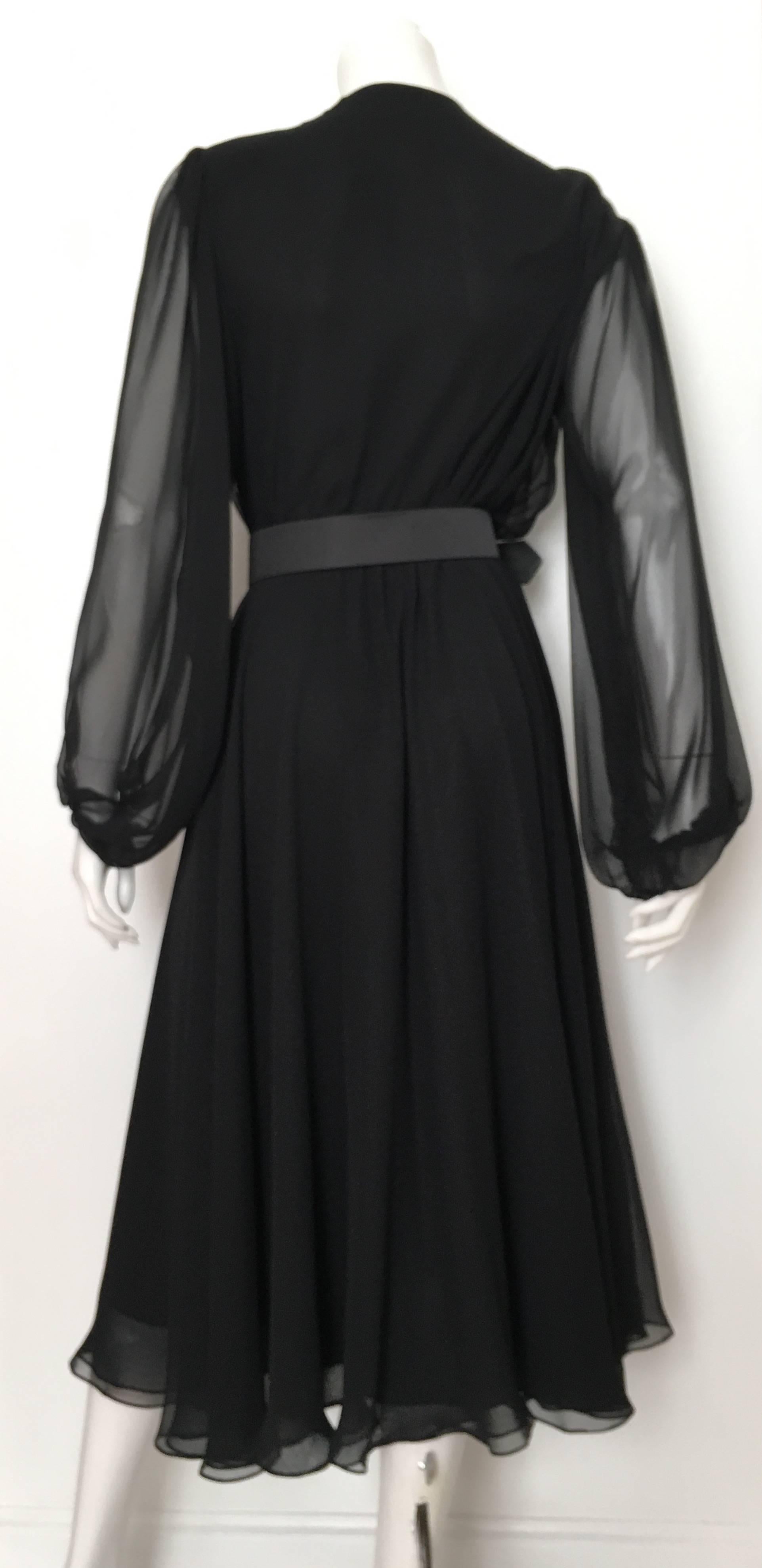 William Pearson 1980s Little Black Evening Dress Size 6. In Excellent Condition For Sale In Atlanta, GA