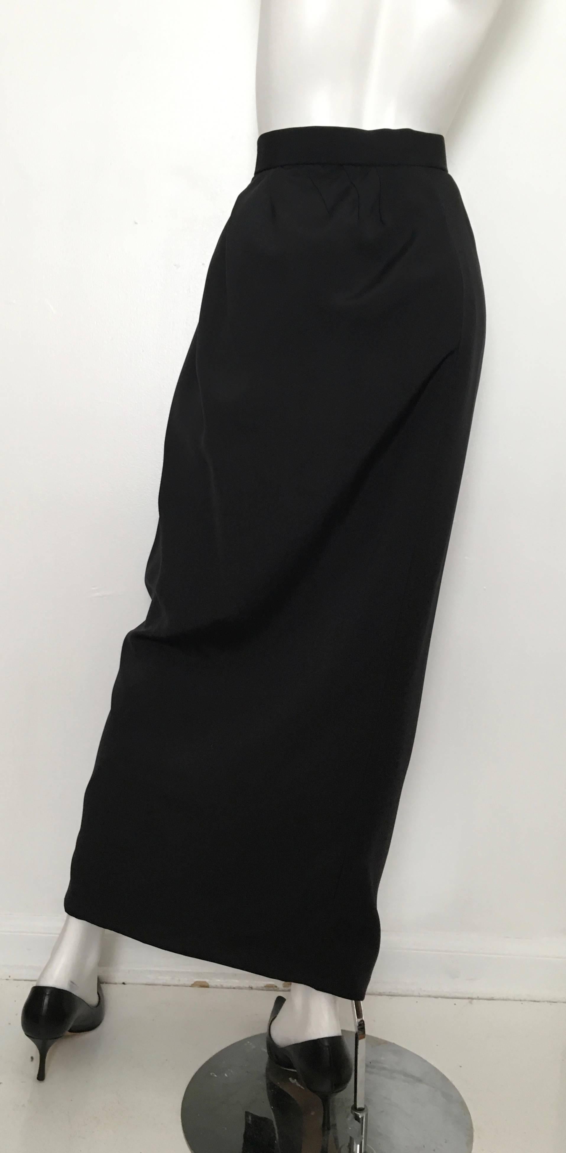 Carolyne Roehm Black Long Evening Wrap Skirt Size 4. In Excellent Condition For Sale In Atlanta, GA