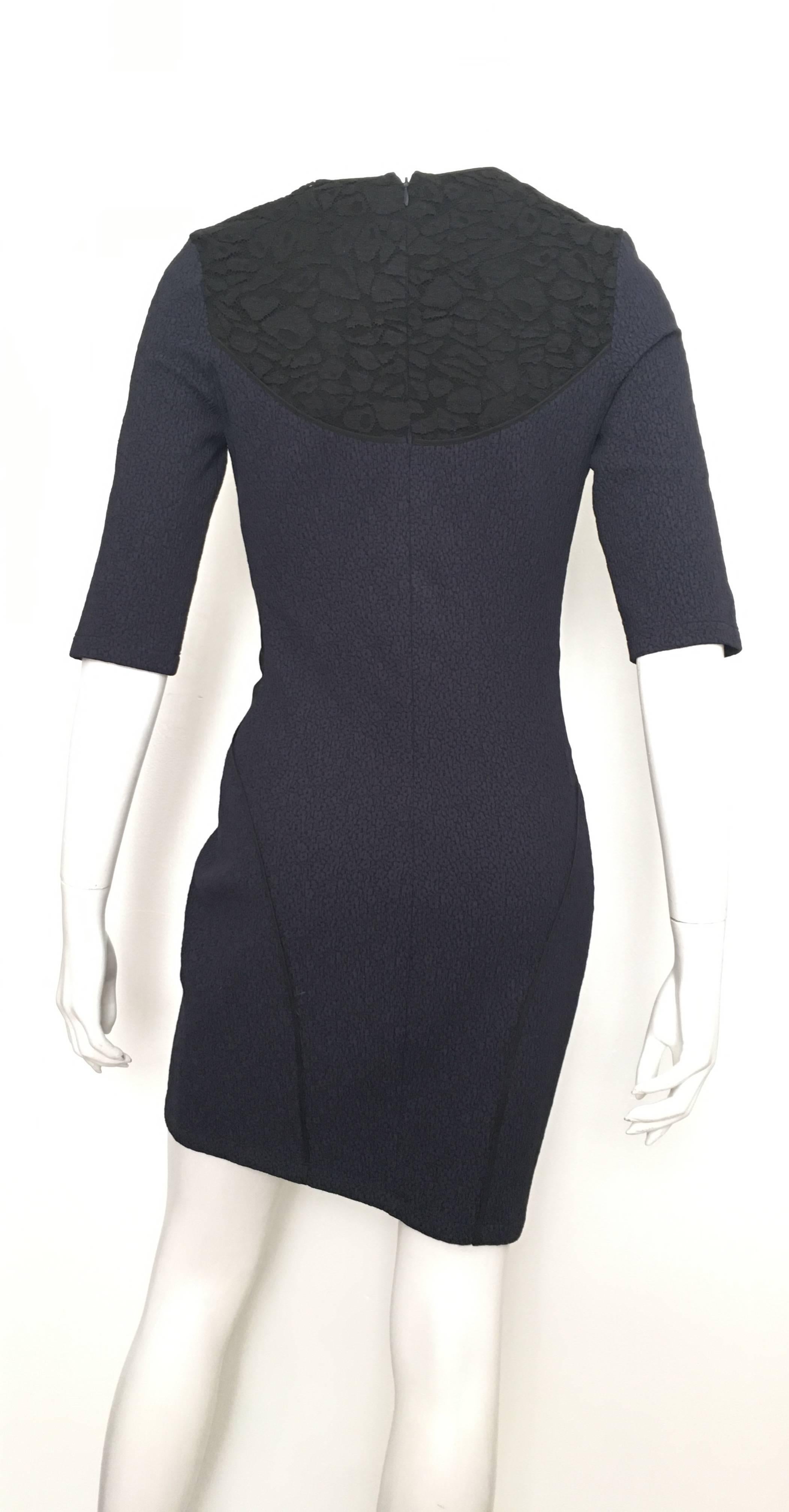 Nina Ricci Silk Navy and Black Dress Size 8. In Excellent Condition For Sale In Atlanta, GA