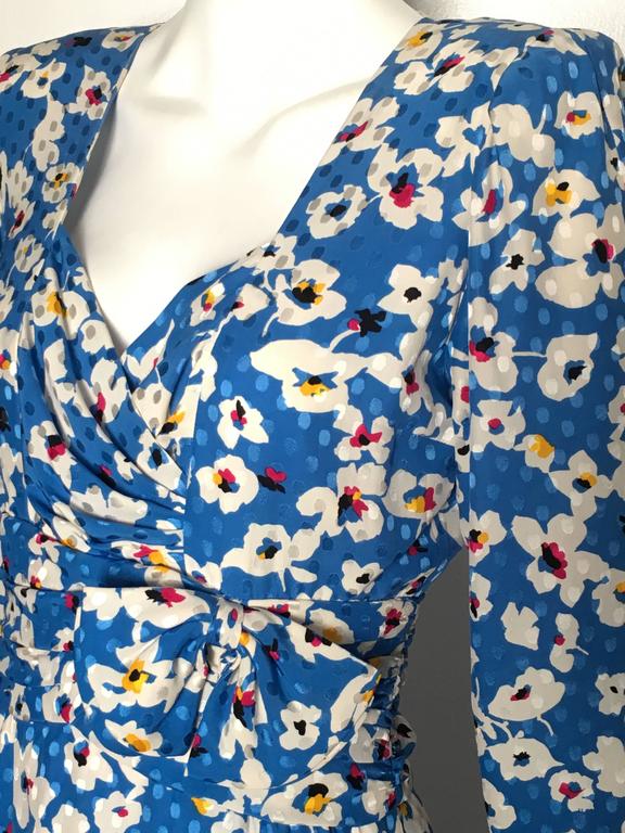 Nina Ricci Silk Floral Sheath Dress Size 4 / 6. For Sale at 1stdibs