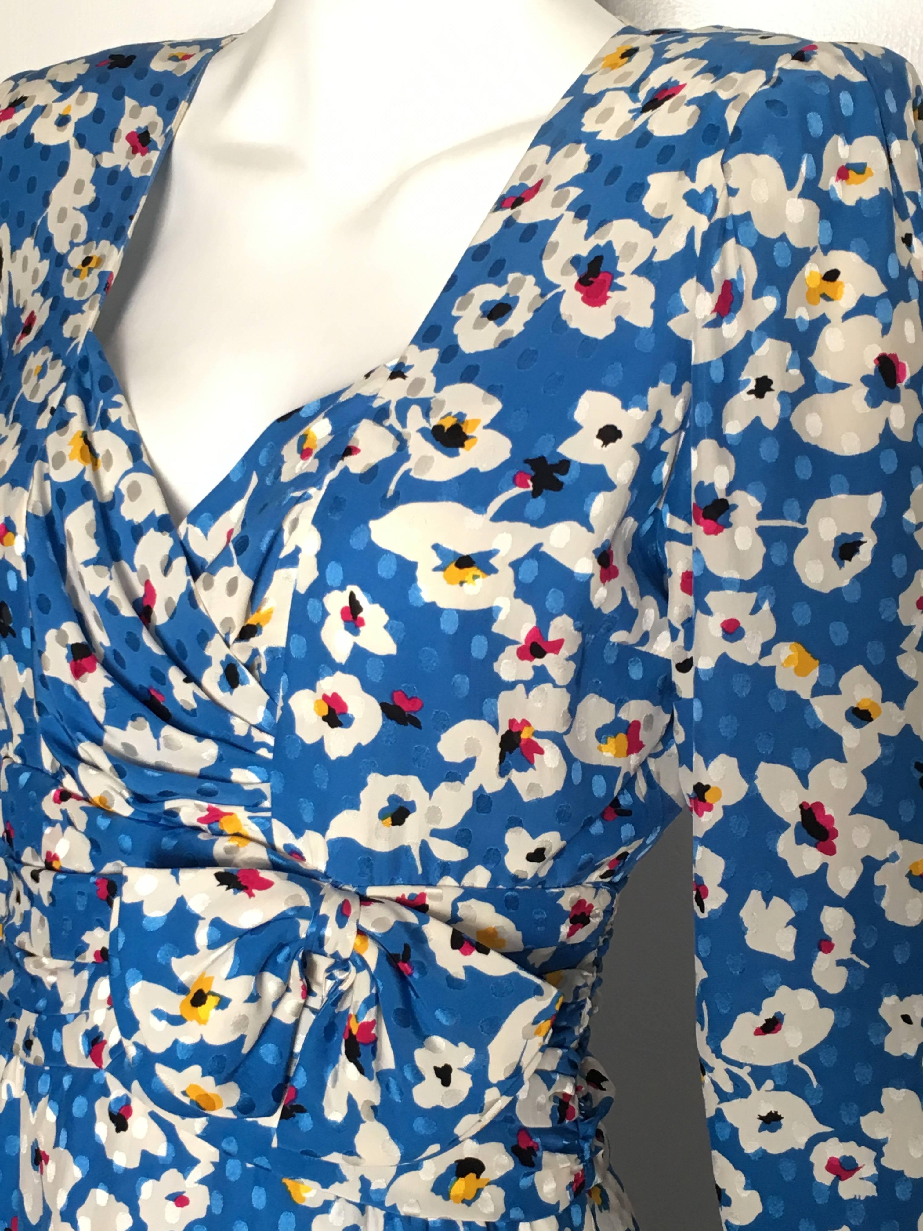 Nina Ricci 1980s Silk Floral Sheath Dress Size 4 / 6. For Sale 4