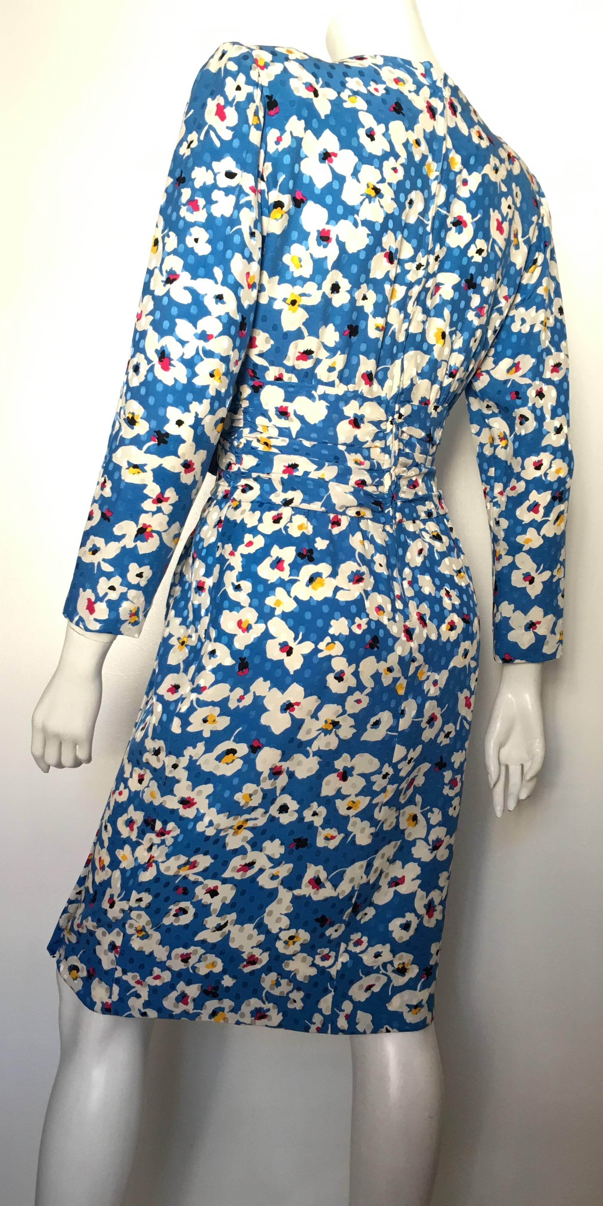 Nina Ricci 1980s Silk Floral Sheath Dress Size 4 / 6. For Sale 1