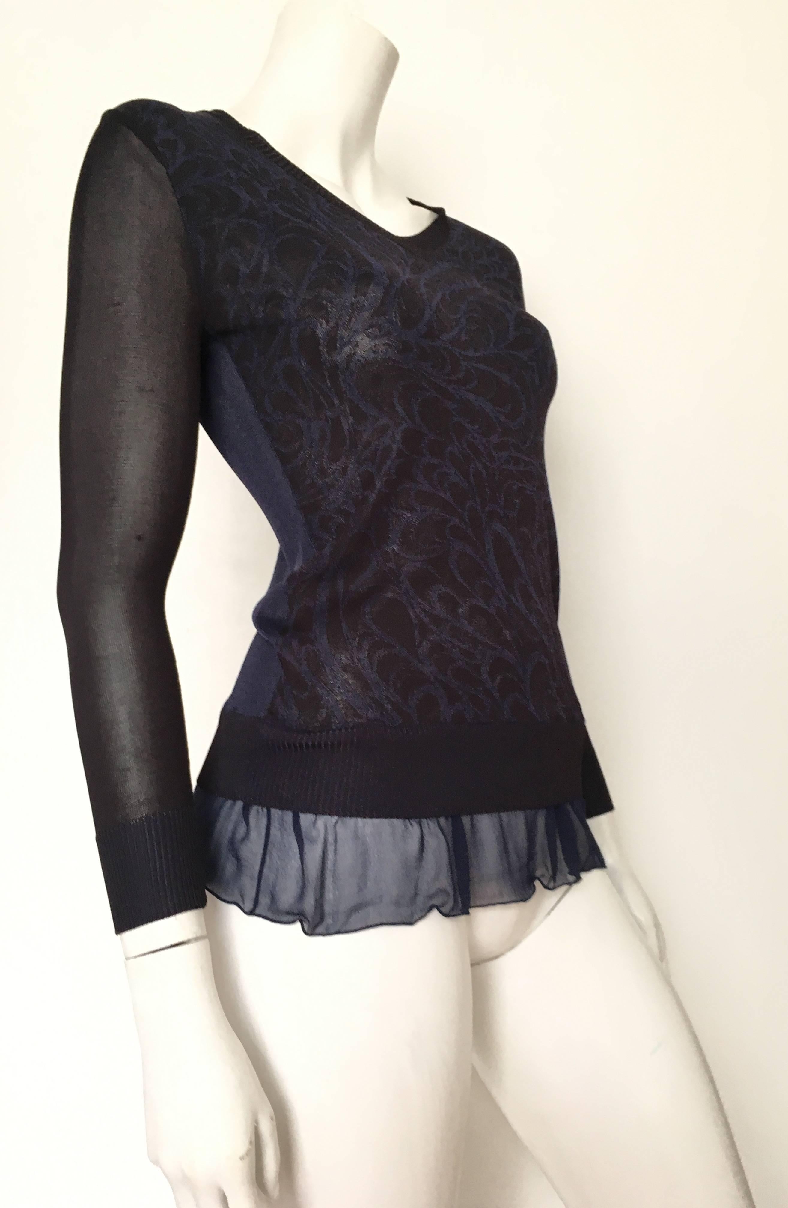 Prabal Gurung Navy & Black Sheer V-Neck Top Size XS. In Excellent Condition For Sale In Atlanta, GA