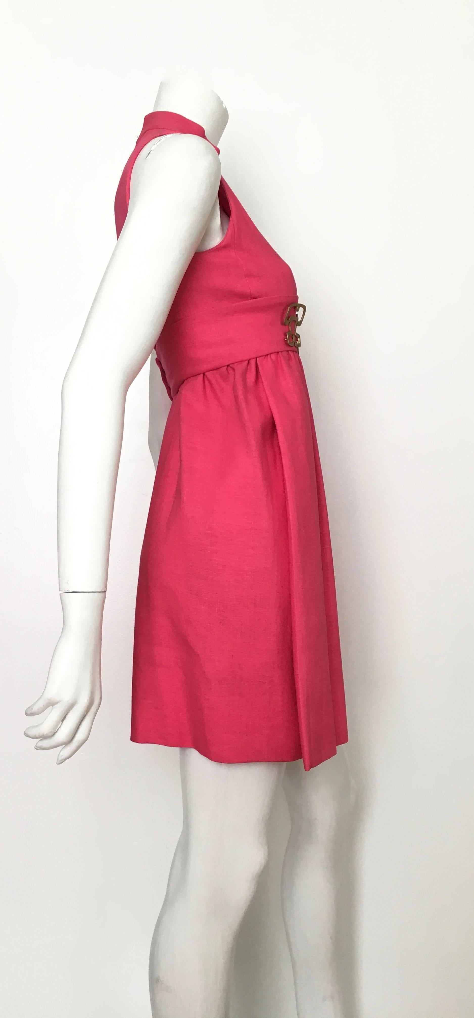 Donald Brooks Pink Linen Sleeveless Dress Size 4. In Excellent Condition For Sale In Atlanta, GA