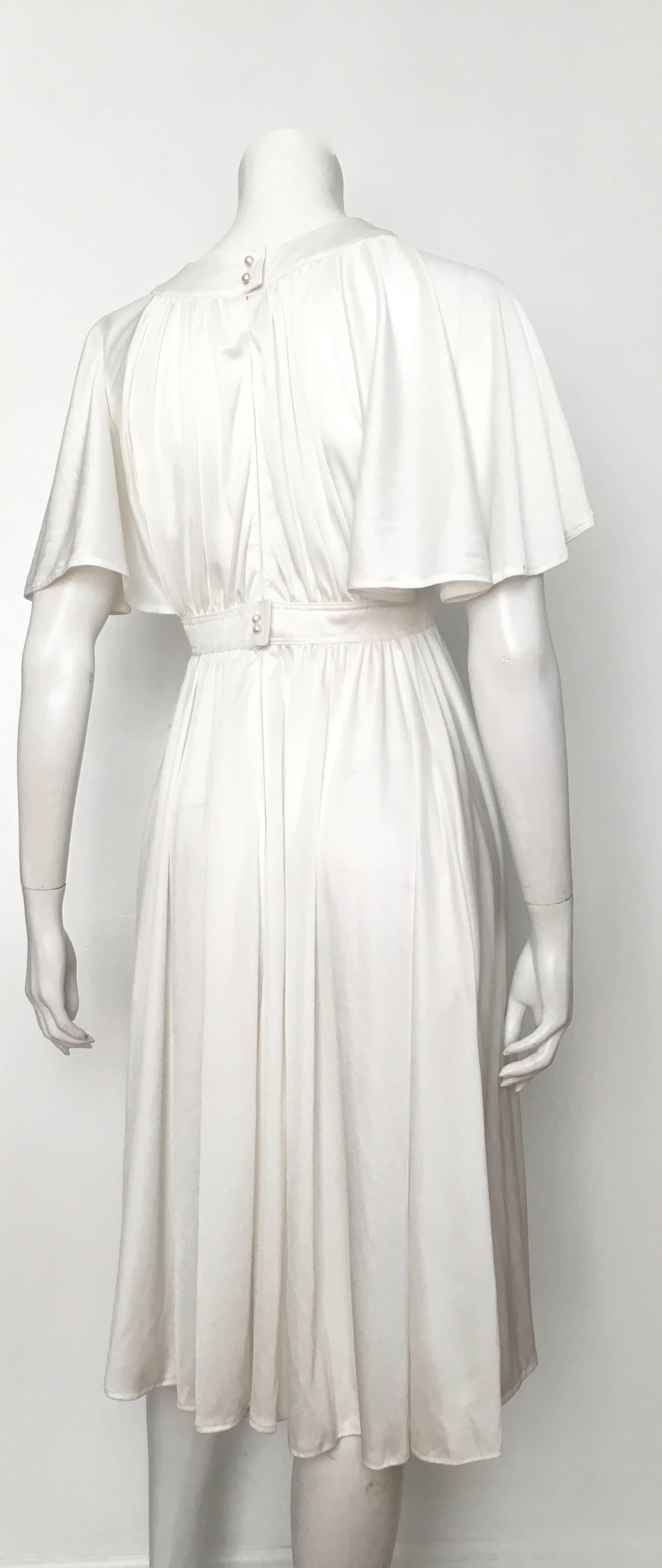 Pierre Cardin 1970s White Jersey Dress with Pockets Size 4. For Sale 2