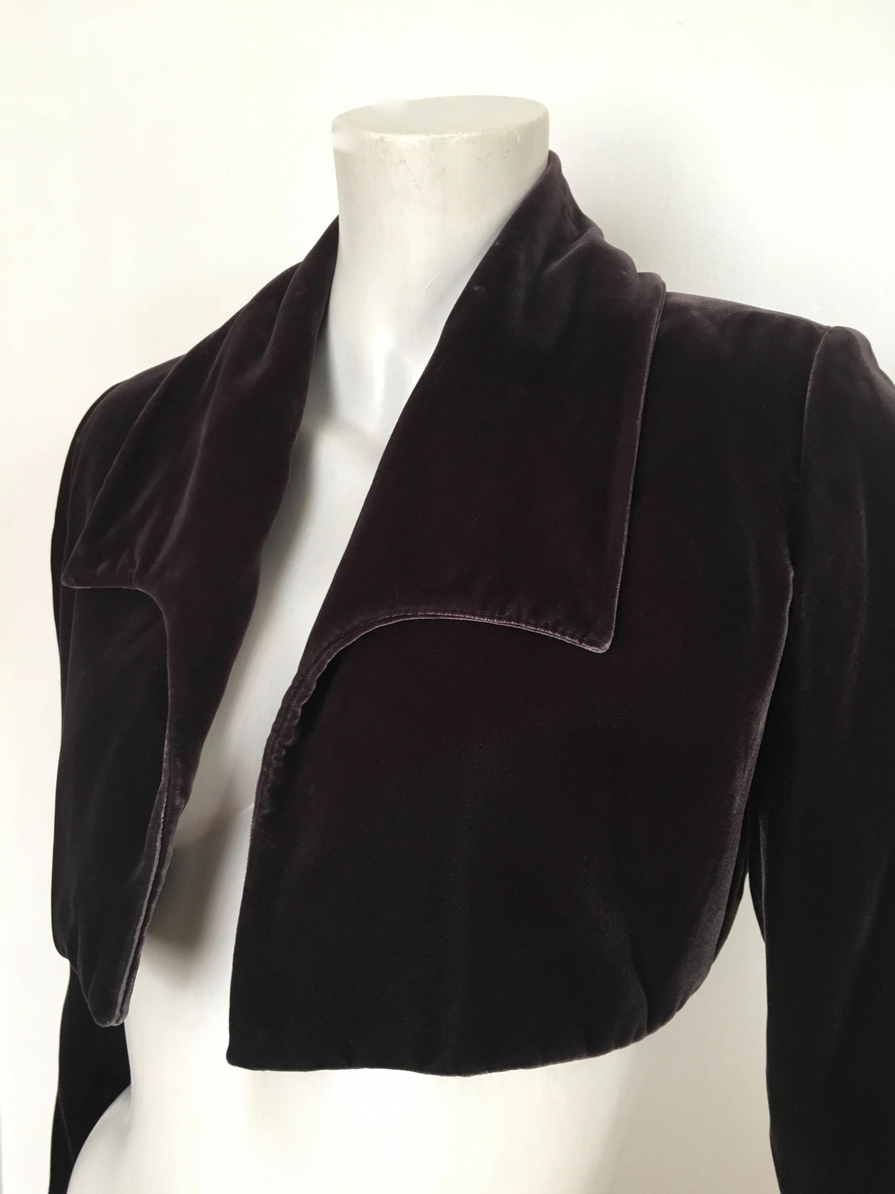 Donald Deal for Neiman Marcus Cropped Silk Velvet Jacket Size 6.  For Sale 3