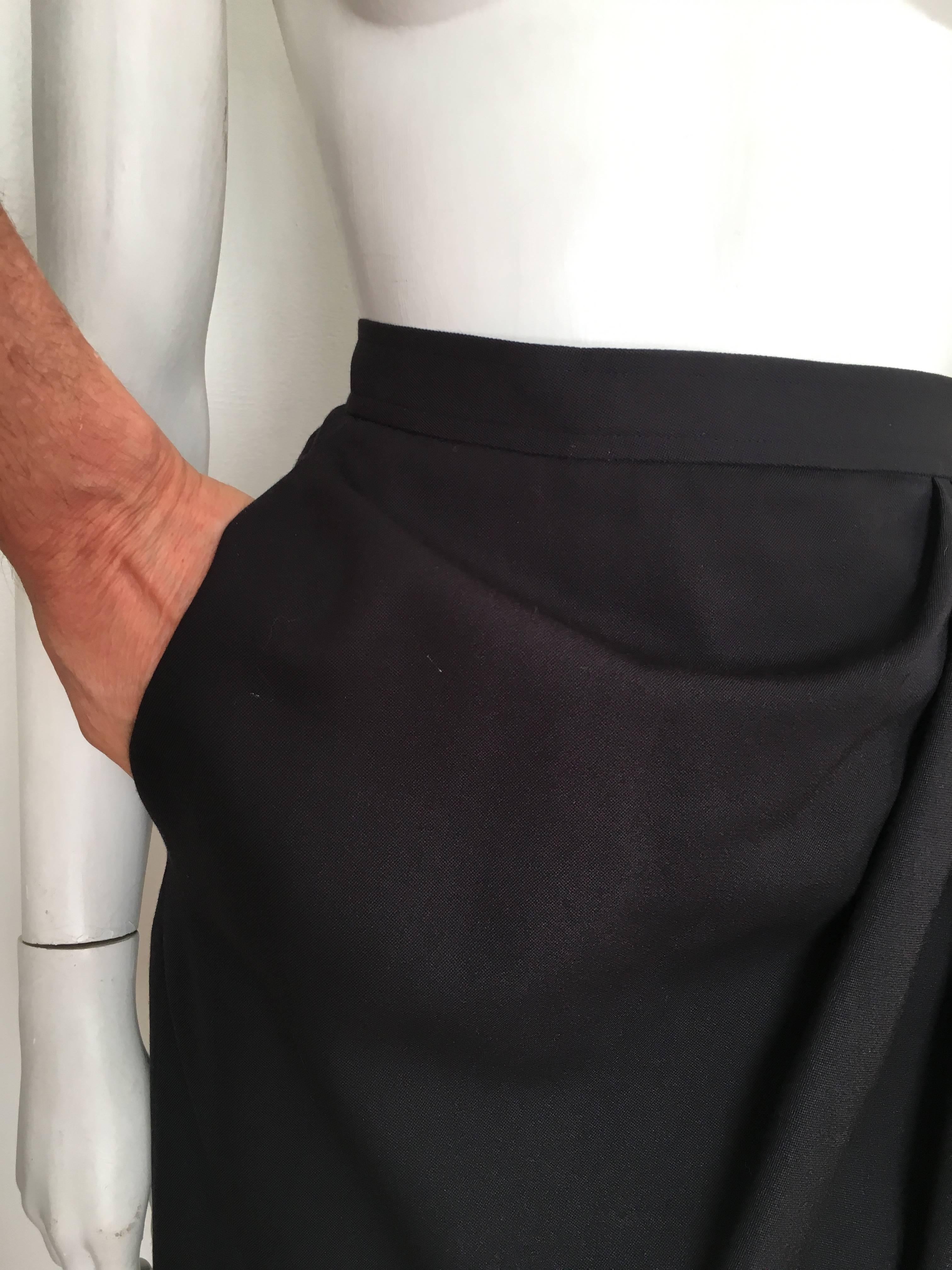 Yves Saint Laurent 1990s Black Wool Wrap Skirt with Pockets Size 6 / 8. For Sale 3