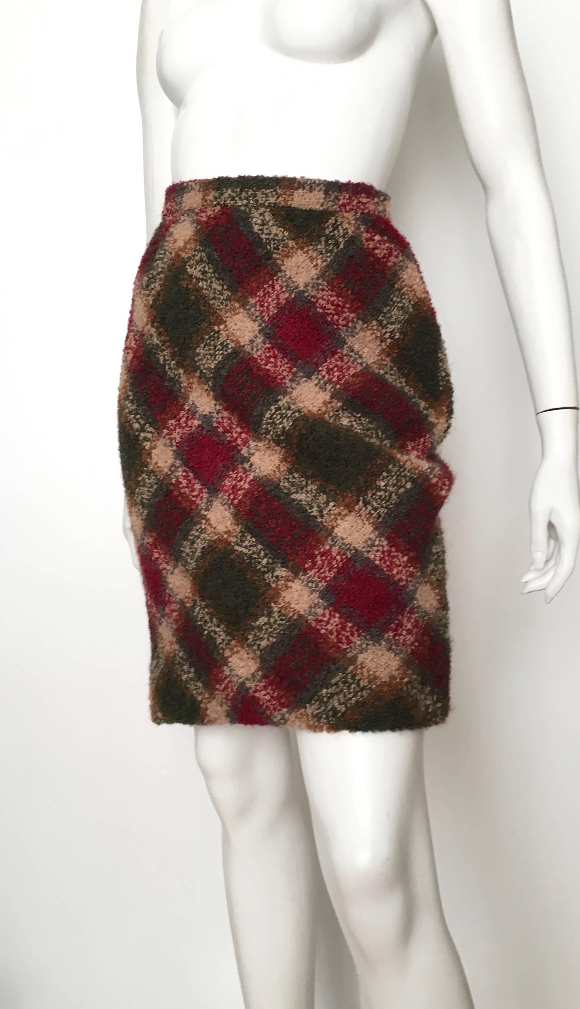 Bill Blass 1970s Nubby Wool Plaid Skirt Size 4. For Sale 2