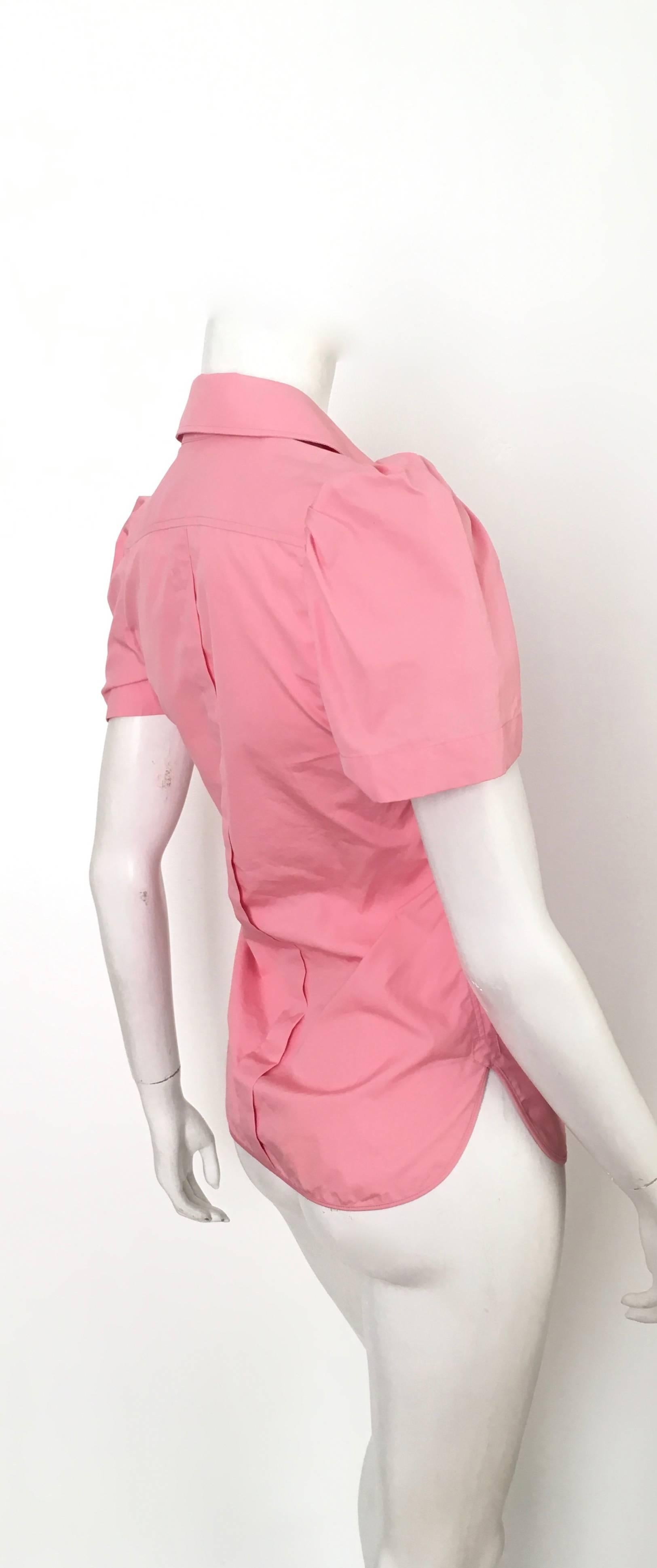 Balenciaga Pink Cotton Short Sleeve Blouse Size 4.  In Excellent Condition For Sale In Atlanta, GA