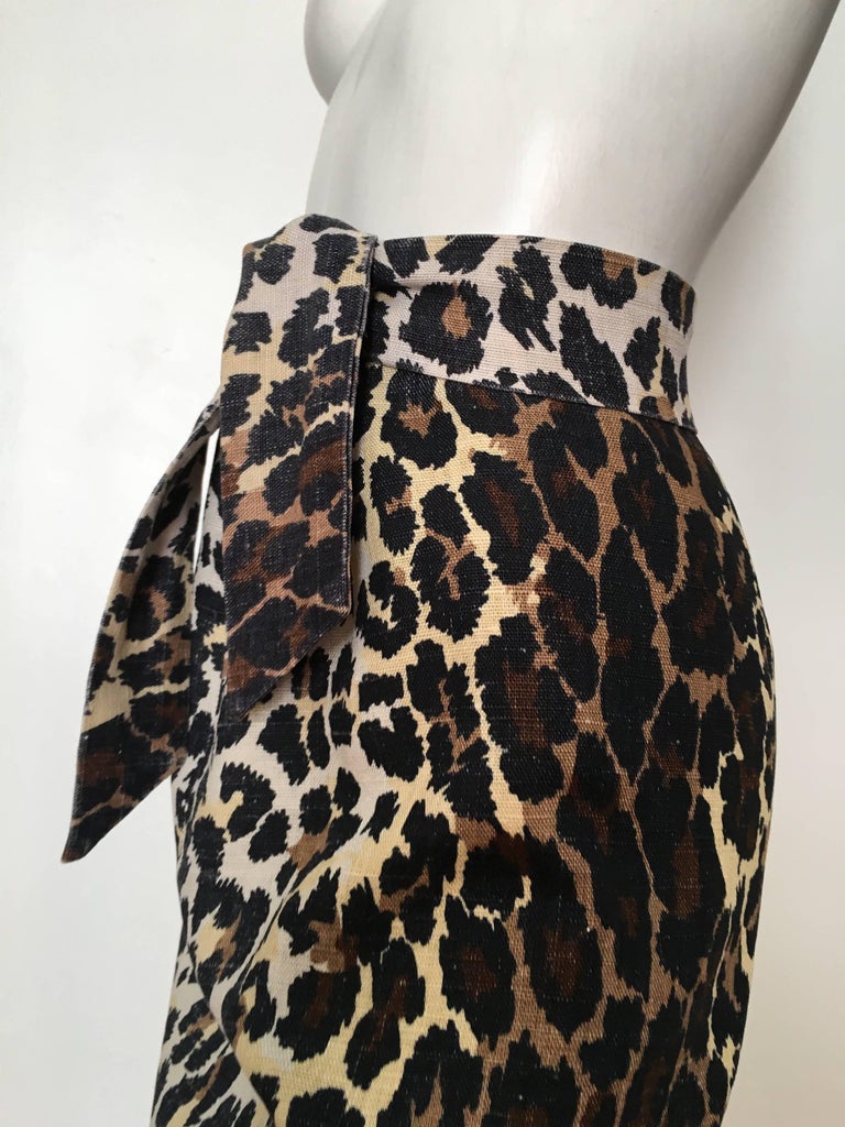 Bill Blass Linen Cheetah Print Skirt Size 4. For Sale at 1stdibs