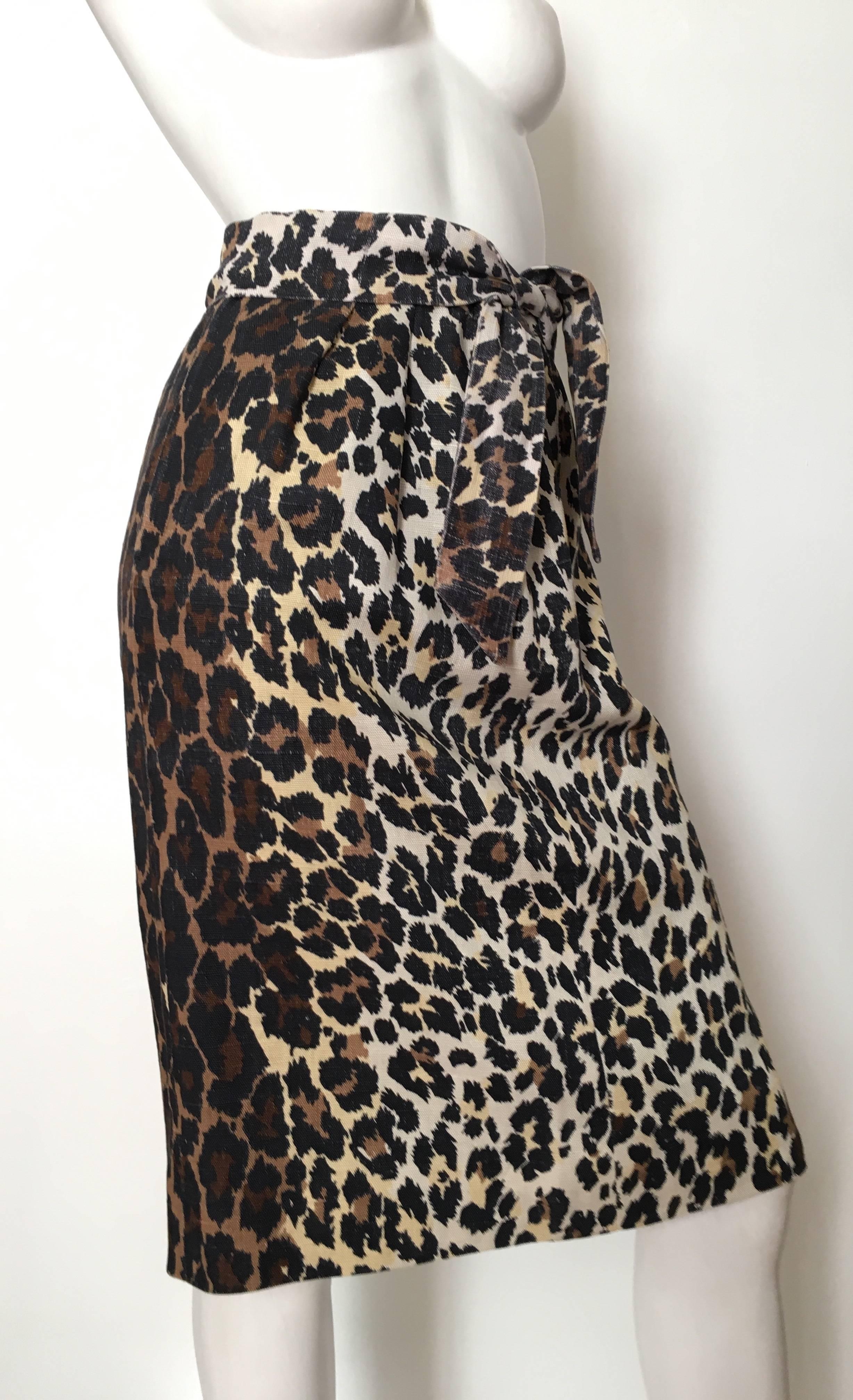 Blassport by Bill Blass 1980s linen cheetah print skirt with 2 tie belts is a vintage size 6 but fits like a modern USA size 4.  Ladies please grab your measuring tape so you can properly measure your waistline and hips to make certain this will fit
