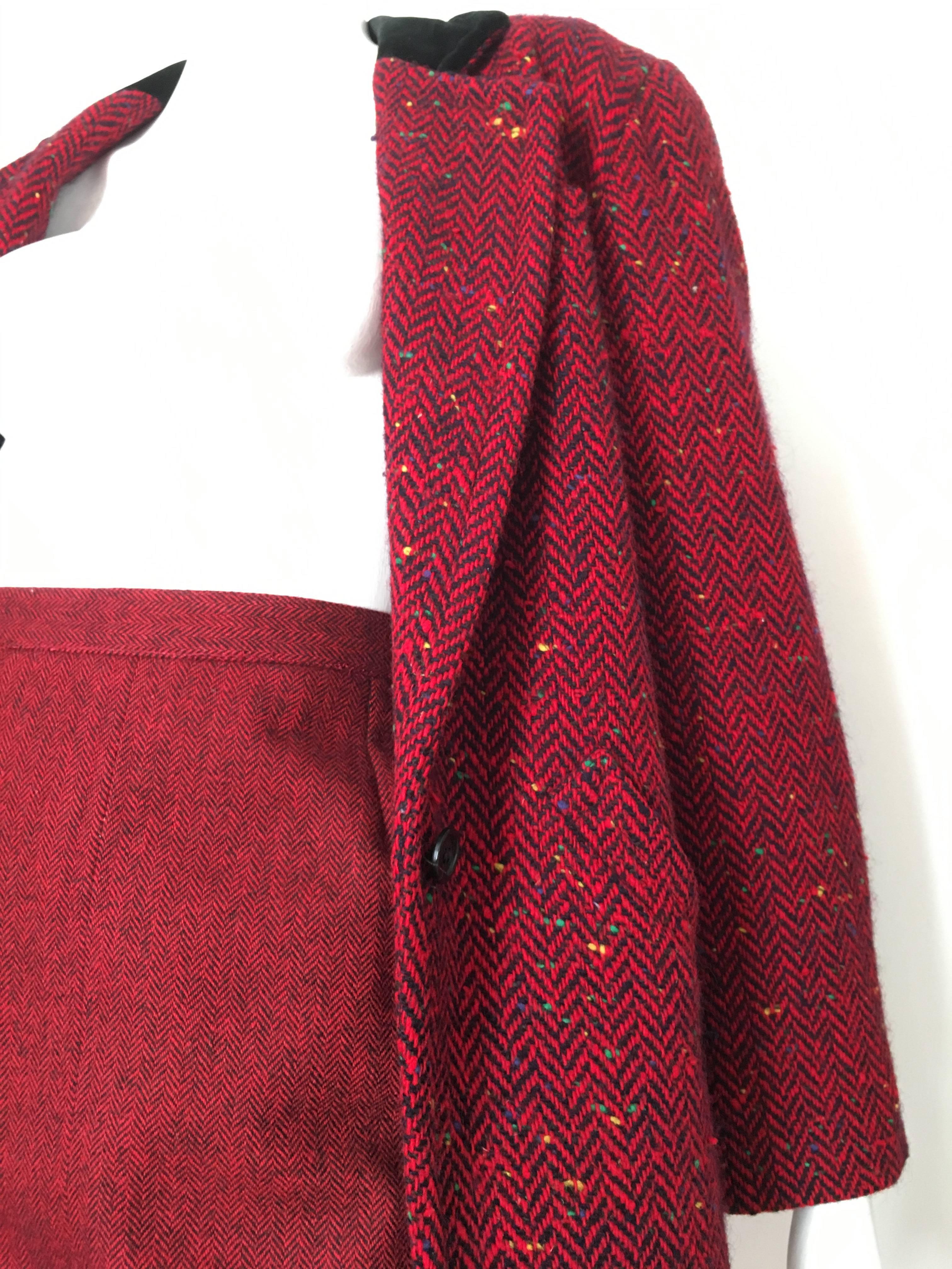 Guy Laroche 1970s Herringbone Red Wool Skirt Suit Size 6.  For Sale 4
