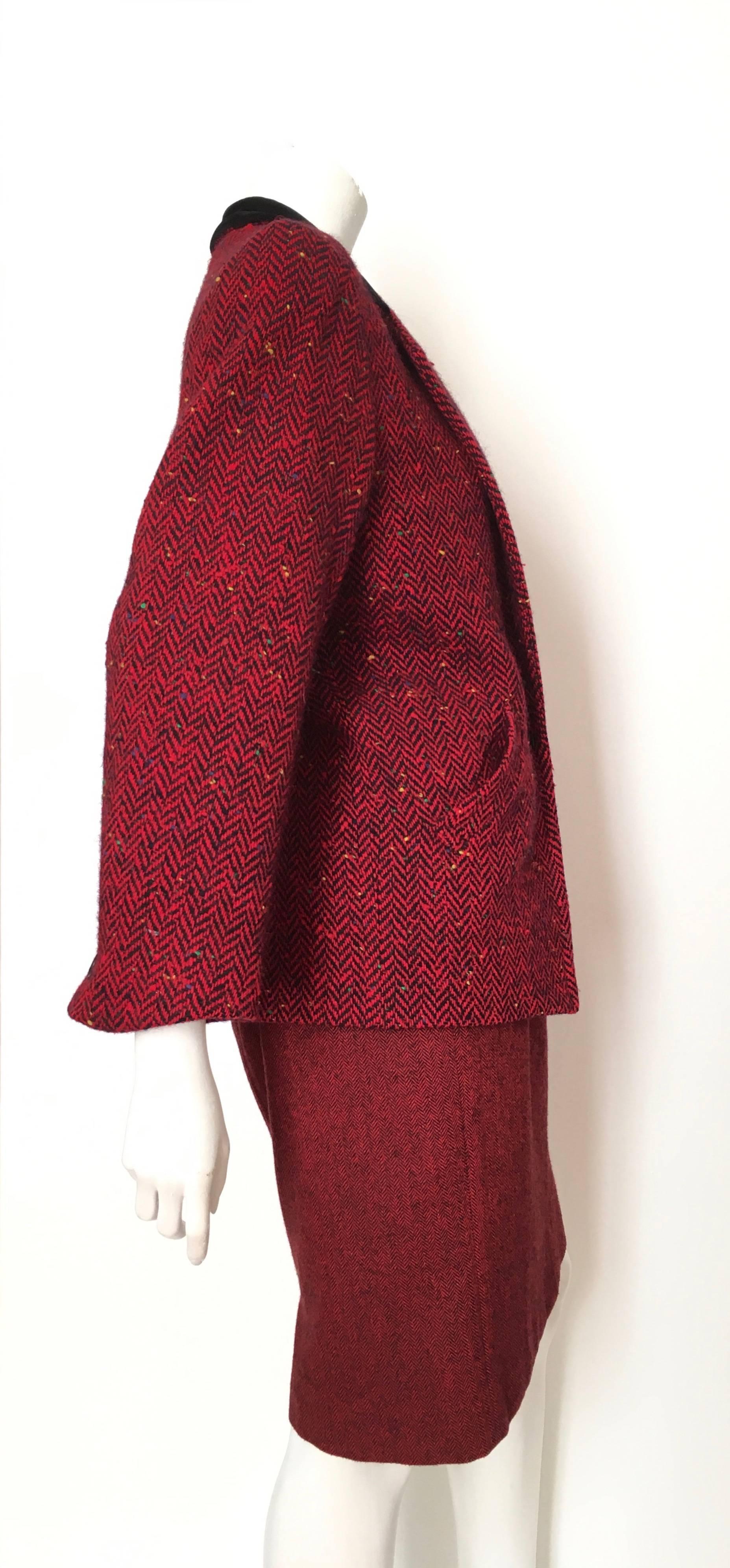 Women's or Men's Guy Laroche 1970s Herringbone Red Wool Skirt Suit Size 6.  For Sale
