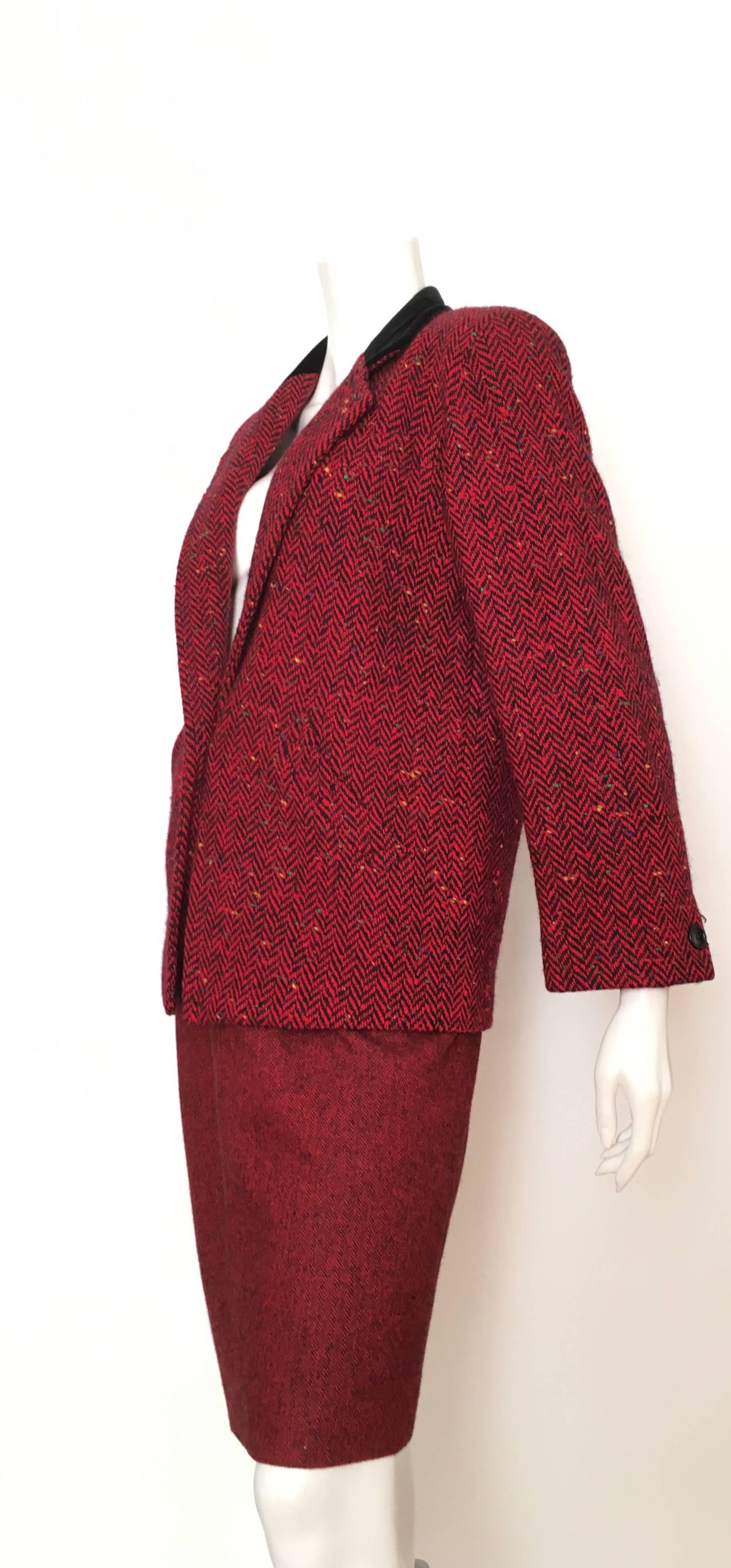 Guy Laroche 1970s Herringbone Red Wool Skirt Suit Size 6.  For Sale 2