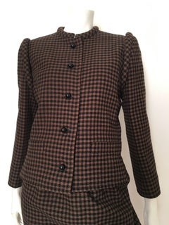 Nina Ricci 1970s Wool Brown and Black Houndstooth Jacket and Skirt Set Size 6.