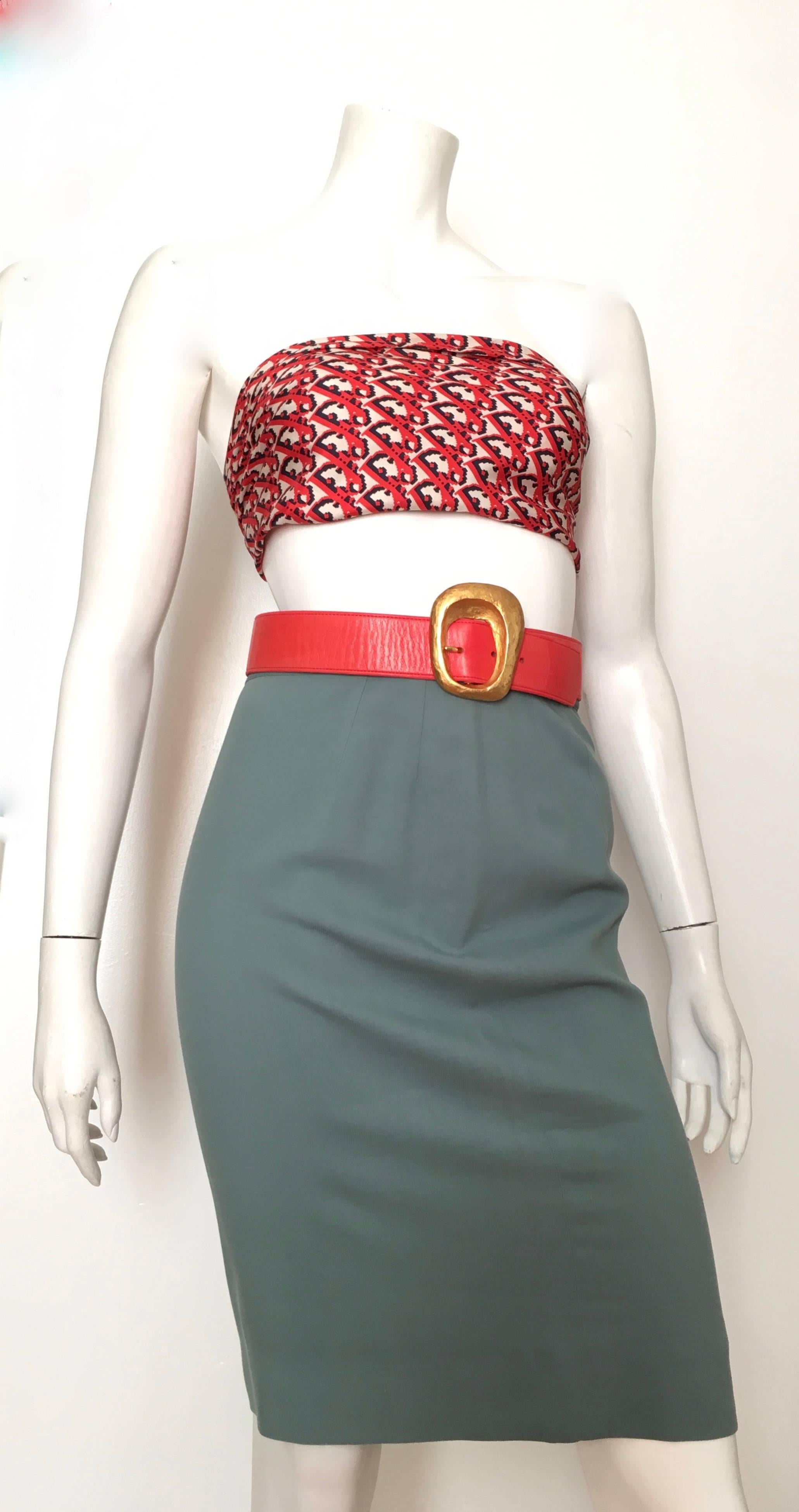 Ferragamo 1980s cotton pencil skirt is a size 6.  Ladies please grab your trusted friend, Mr. Tape Measure, so you can measure your waist, hips and length to make certain this gorgeous classic Ferragamo skirt will fit your lovely body.  The color is