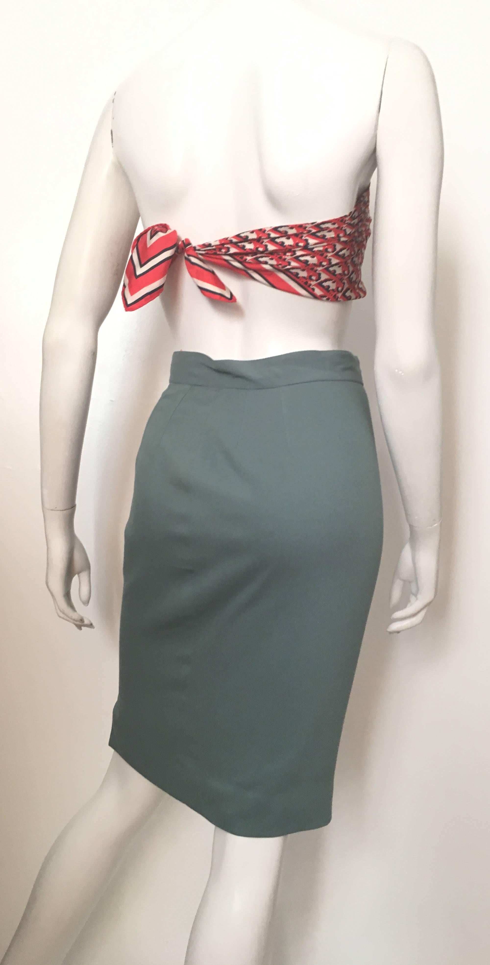Ferragamo 1980s Cotton Pencil Skirt Size 6.  In Excellent Condition For Sale In Atlanta, GA