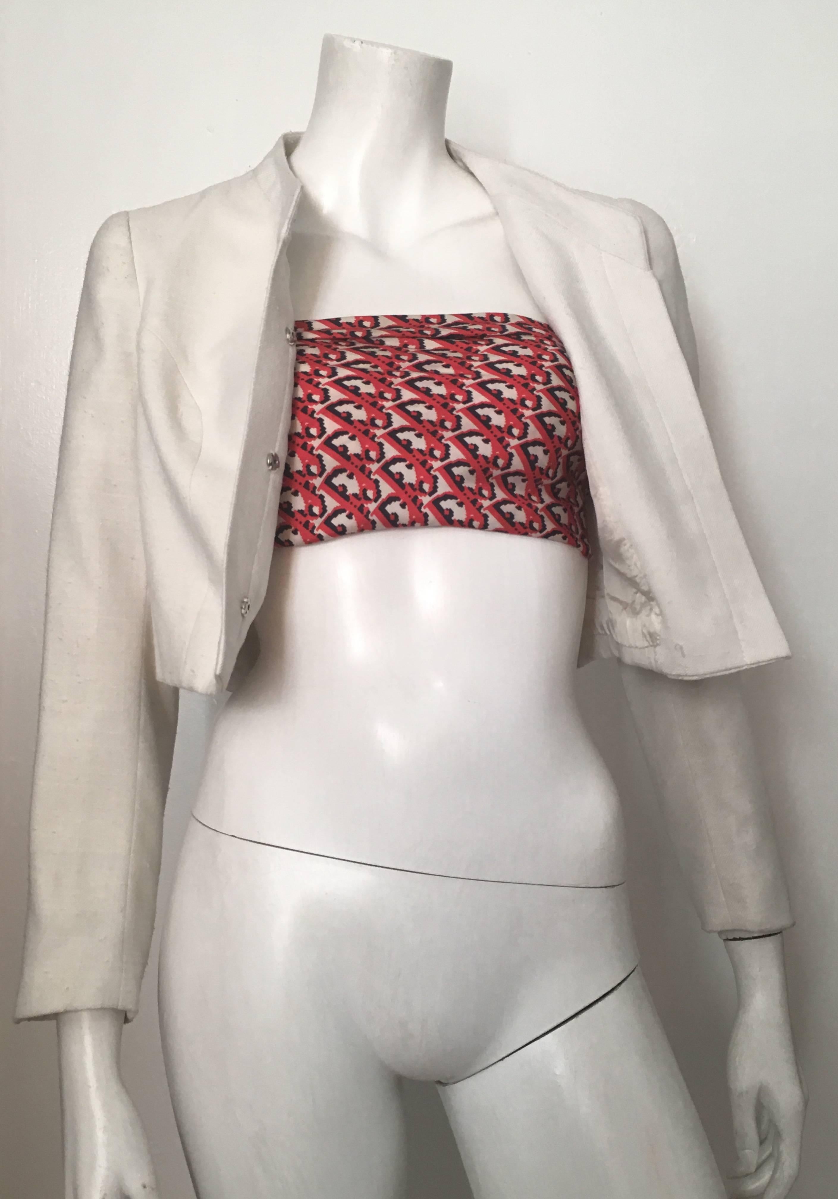 Women's or Men's Louis Feraud by Andre Peters White Nubby Silk Cropped Jacket Size 6. For Sale