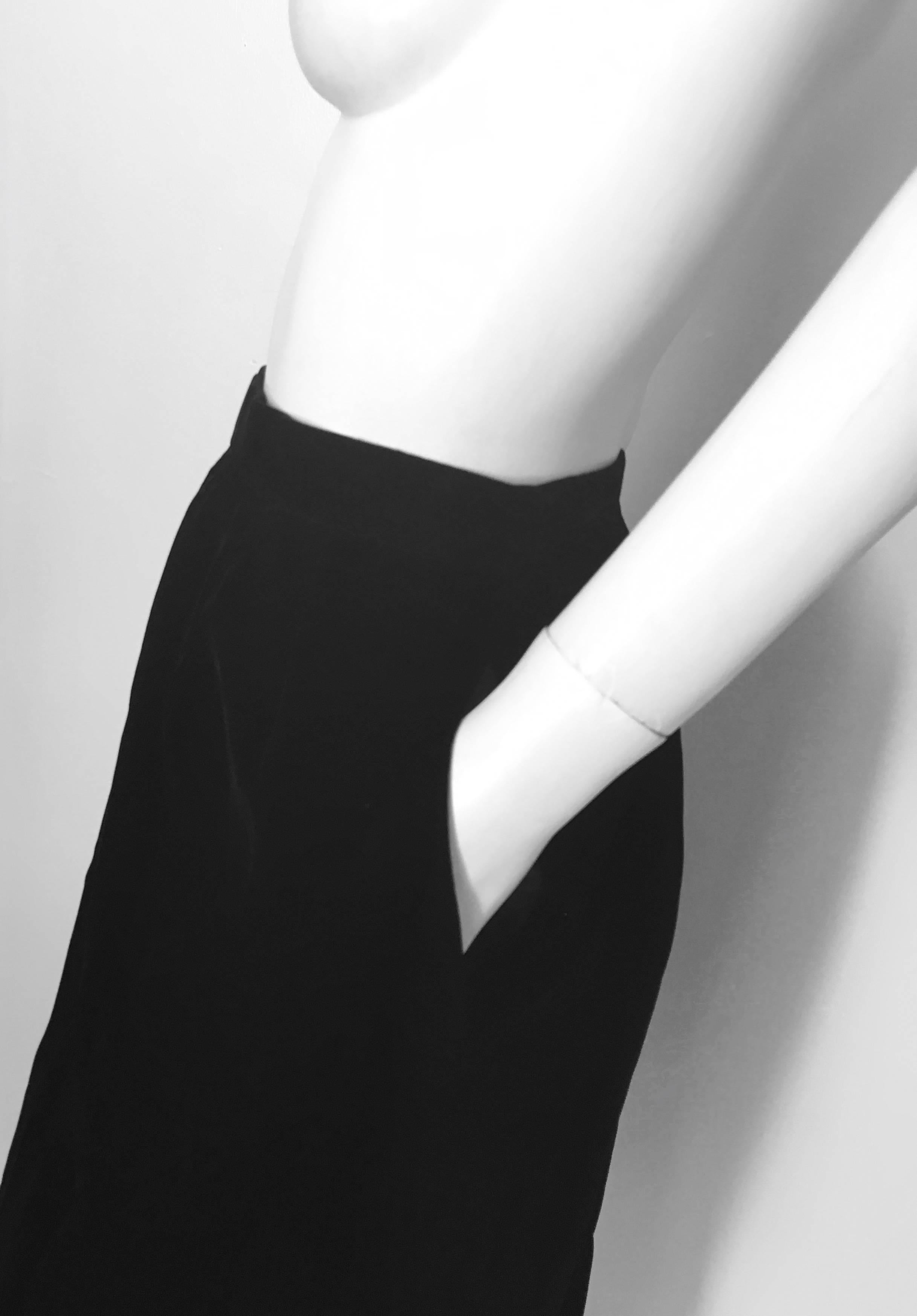 Oscar de la Renta 1980s Black Velvet Long Skirt Size 6. Never Worn. For Sale 1