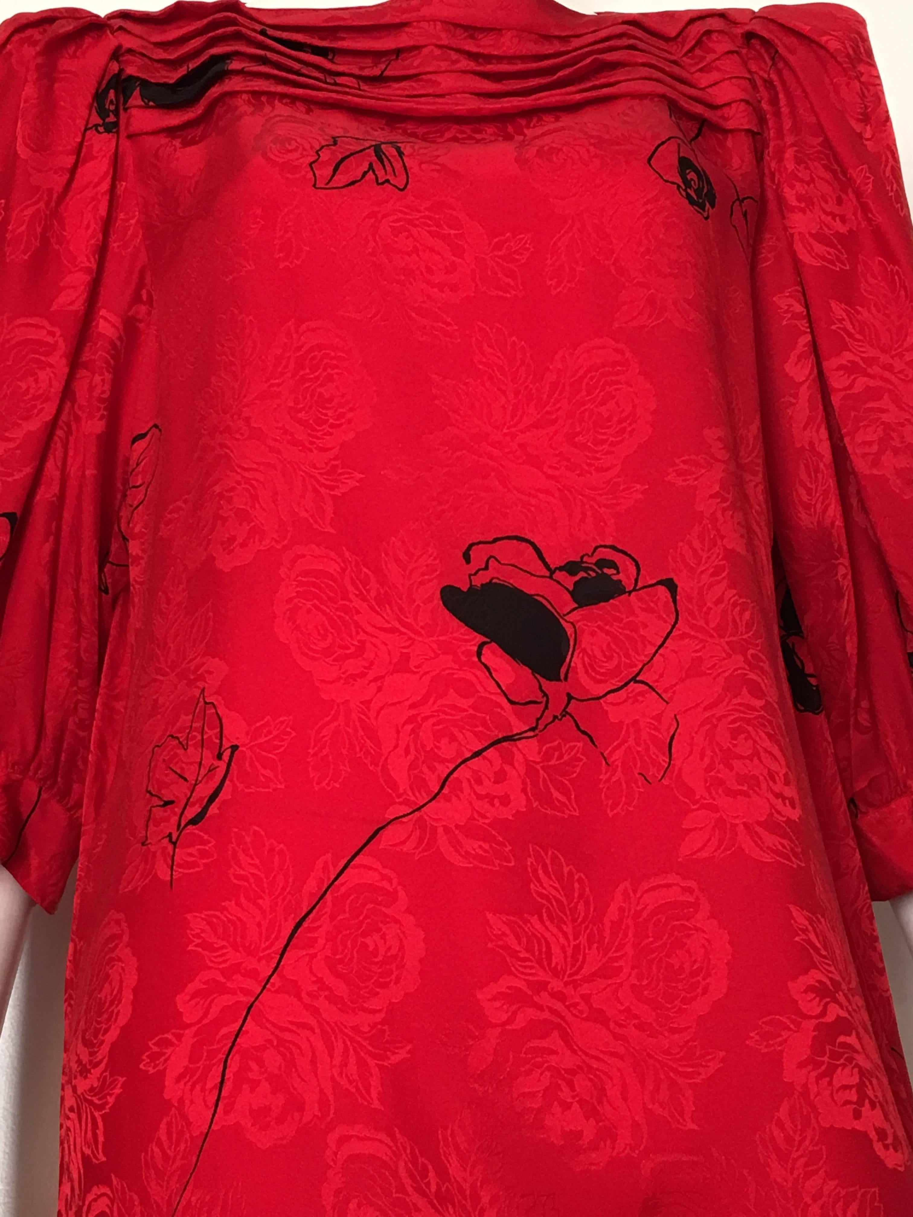 Flora Kung Special Edition 1980s Red Silk Floral Dress Size 8. In Excellent Condition For Sale In Atlanta, GA