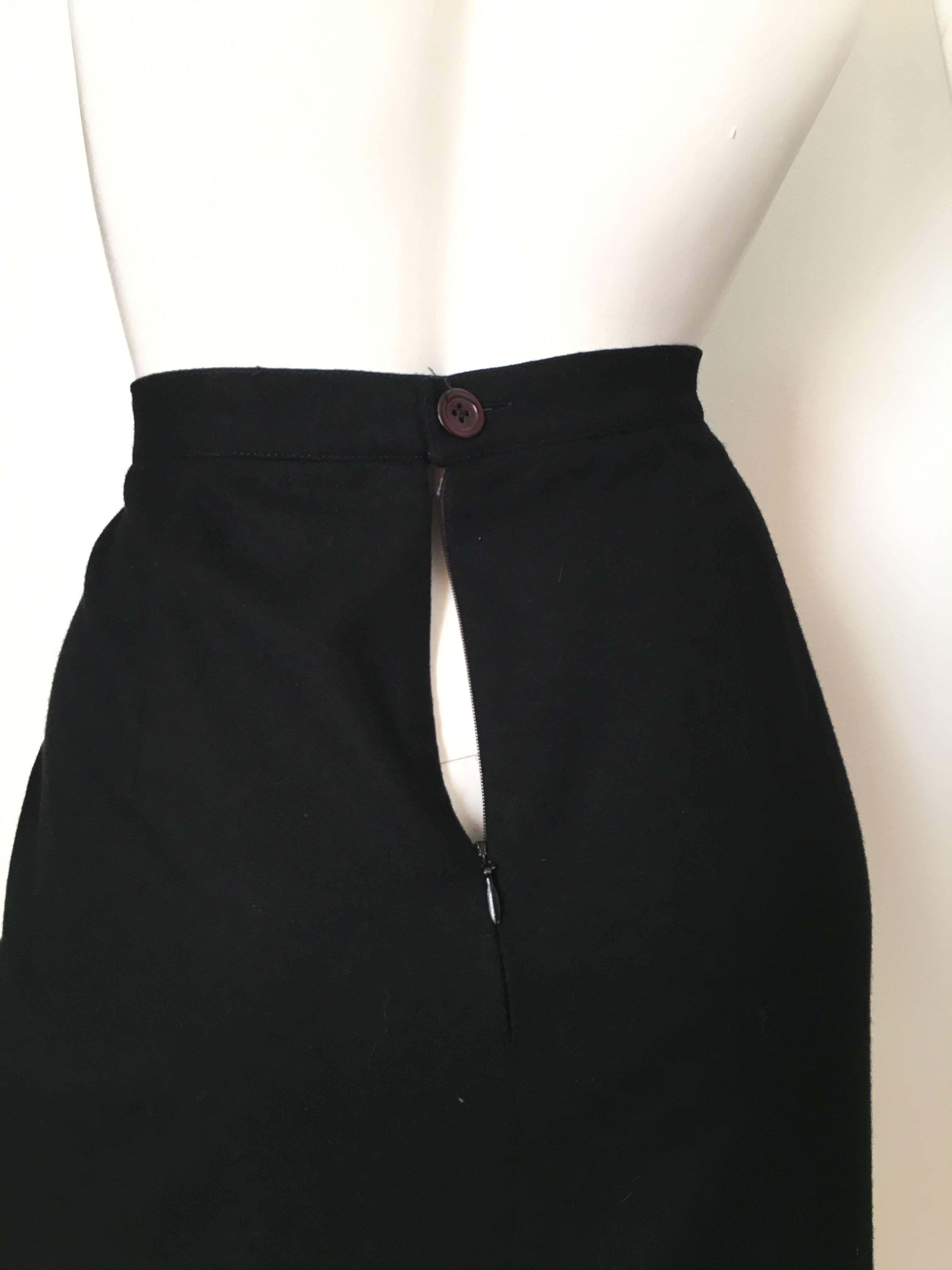 Karl Lagerfeld for Neiman Marcus 1980s Black Wool Cashmere Pencil Skirt Size 6. For Sale 1